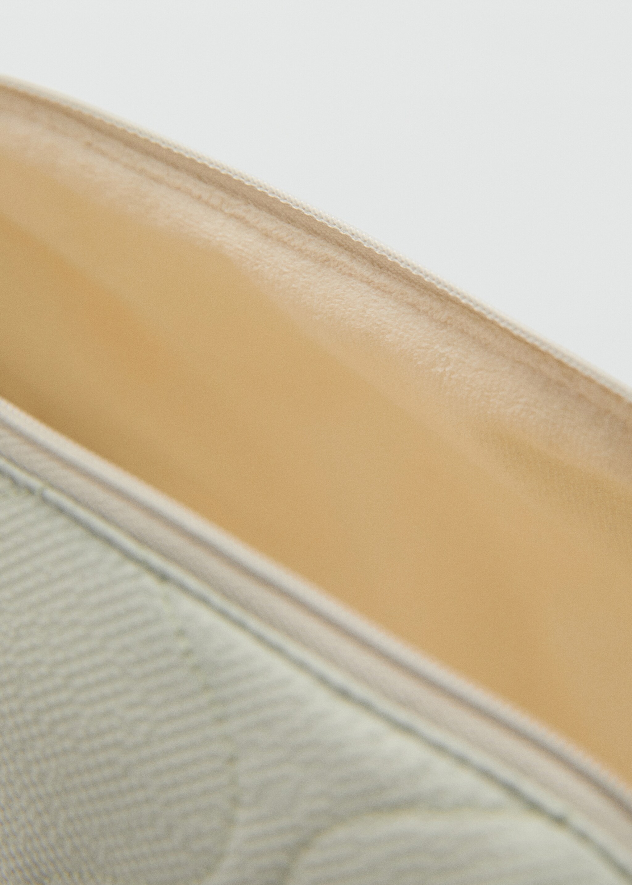 Sac cosmétique matelassé - Détail de l'article 2, Vert pastel. Ref: 77036749-00.