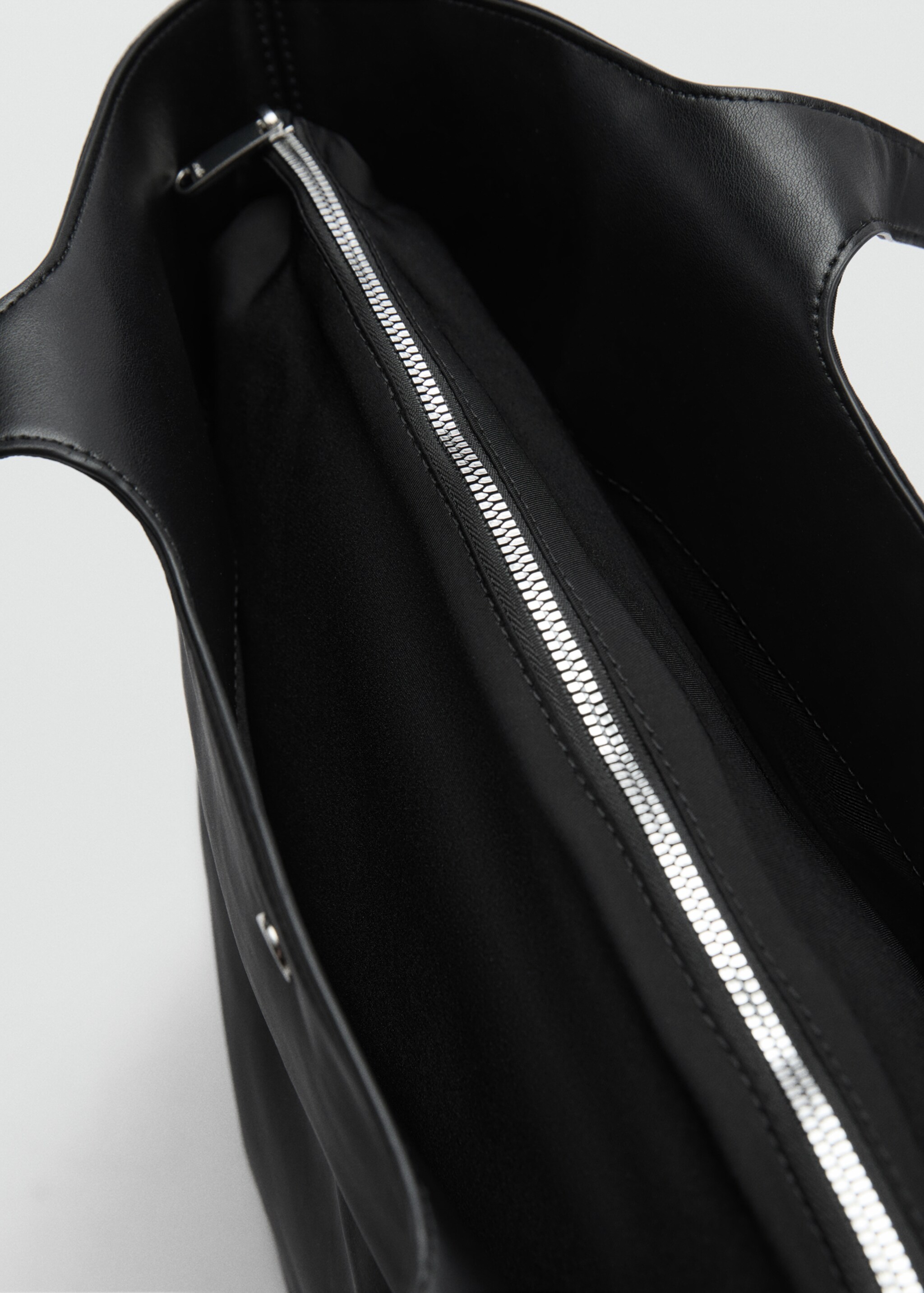 Nylon bag with double handles - Details of the article 1, Black. Ref: 77036750-00.