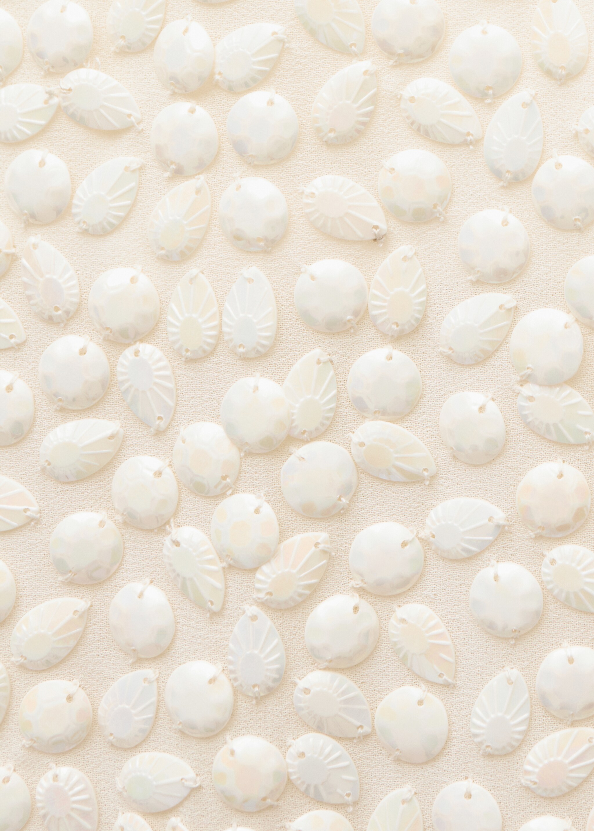 Kurzes Kleid mit Perlenverzierung - Detail des Artikels 8, Beige. Ref: 77036760-00.