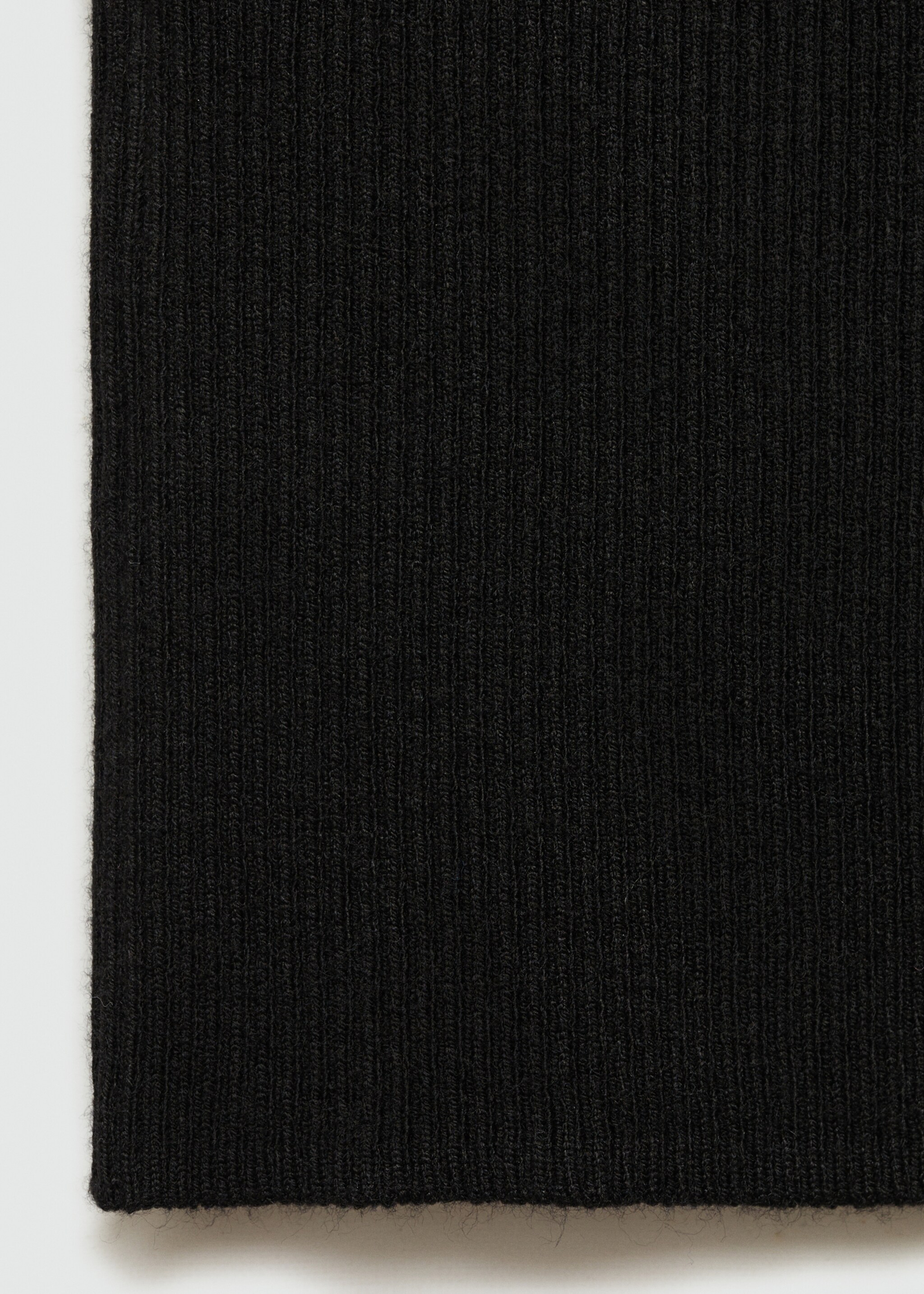 Plain asymmetrical top - Details of the article 0, Black. Ref: 77036765-00.