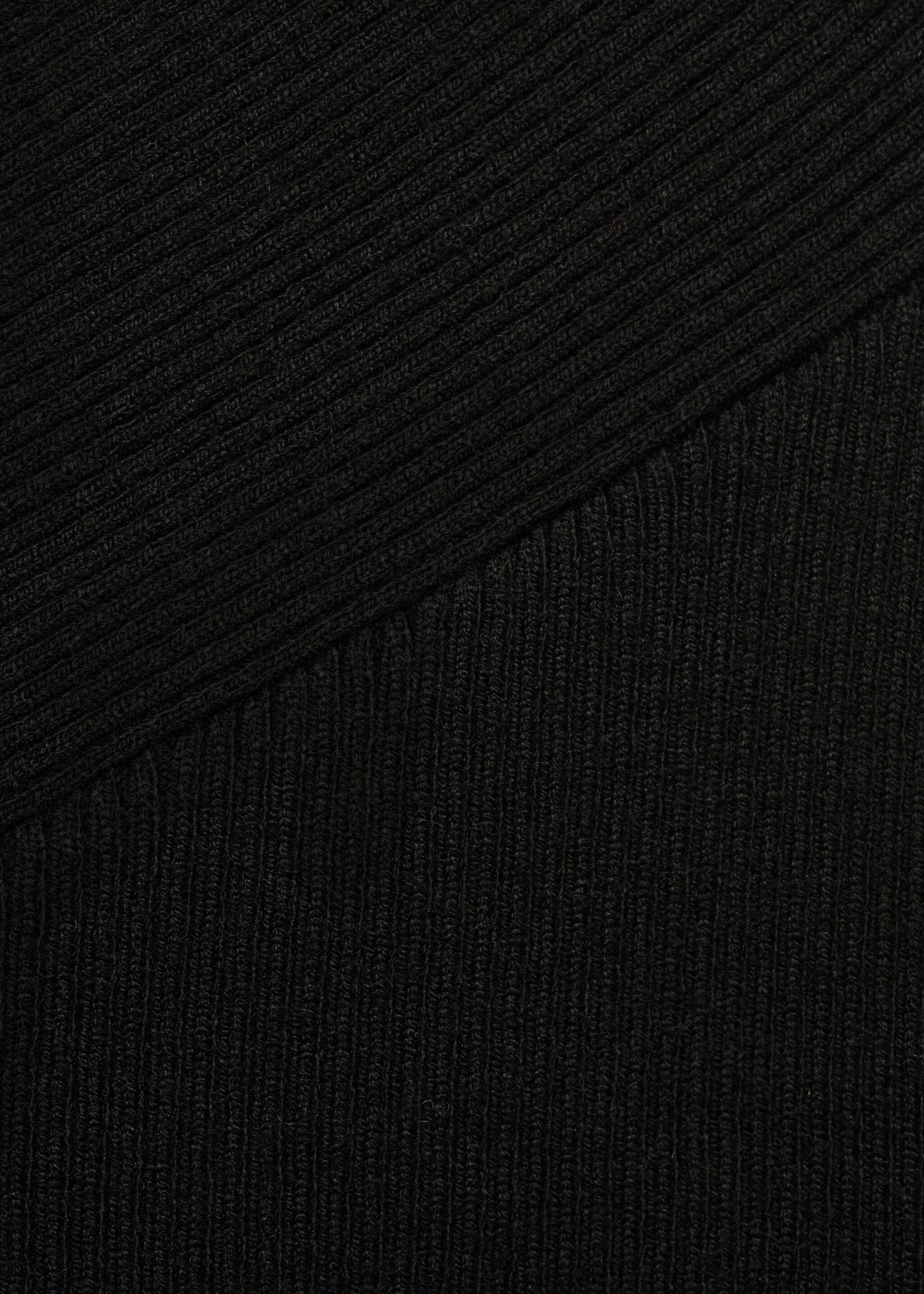 Plain asymmetrical top - Details of the article 8, Black. Ref: 77036765-00.