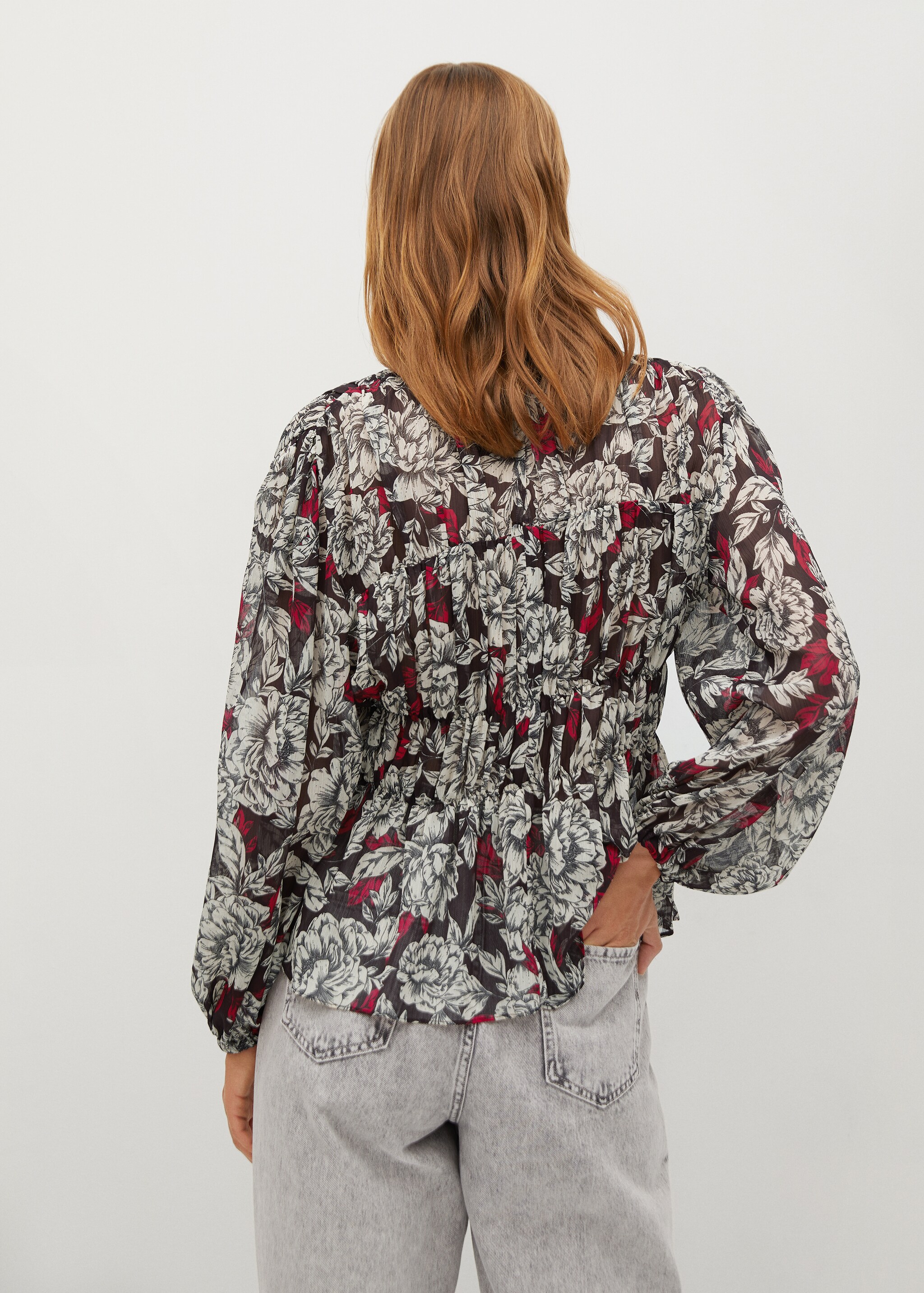Blusa plisada estampada - Reverso del artículo