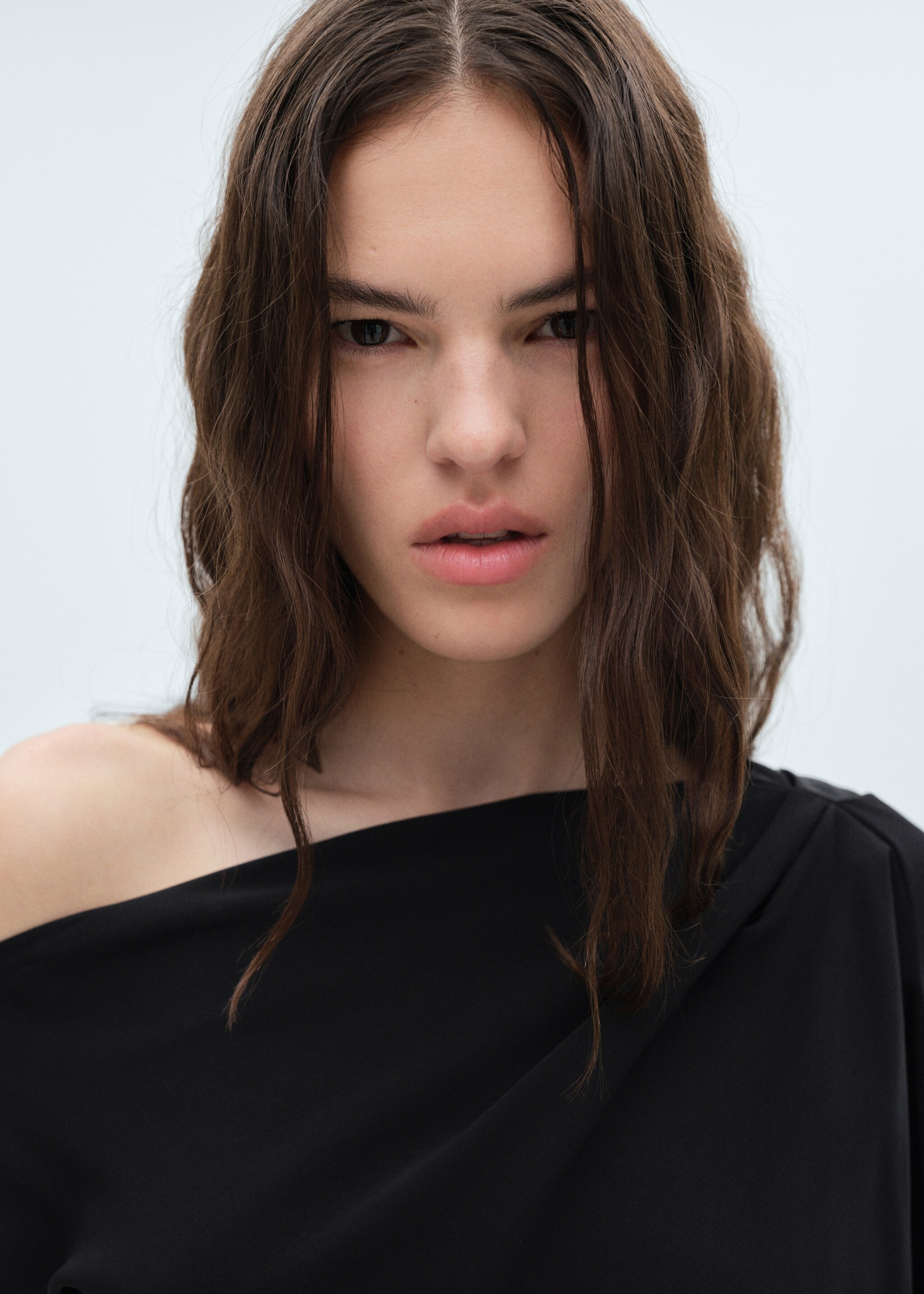 Asymmetrical dress with belt - Details of the article 1, Black. Ref: 77037644-00.