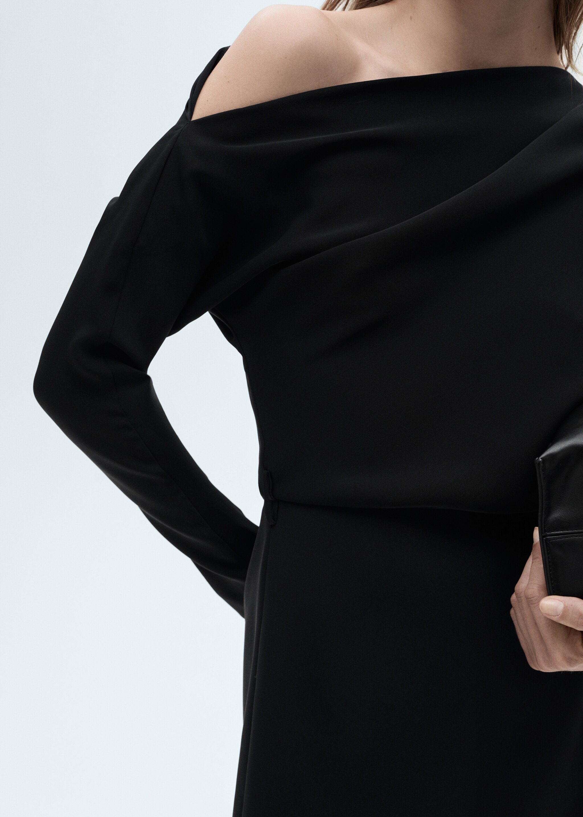 Asymmetrical dress with belt - Details of the article 6, Black. Ref: 77037644-00.