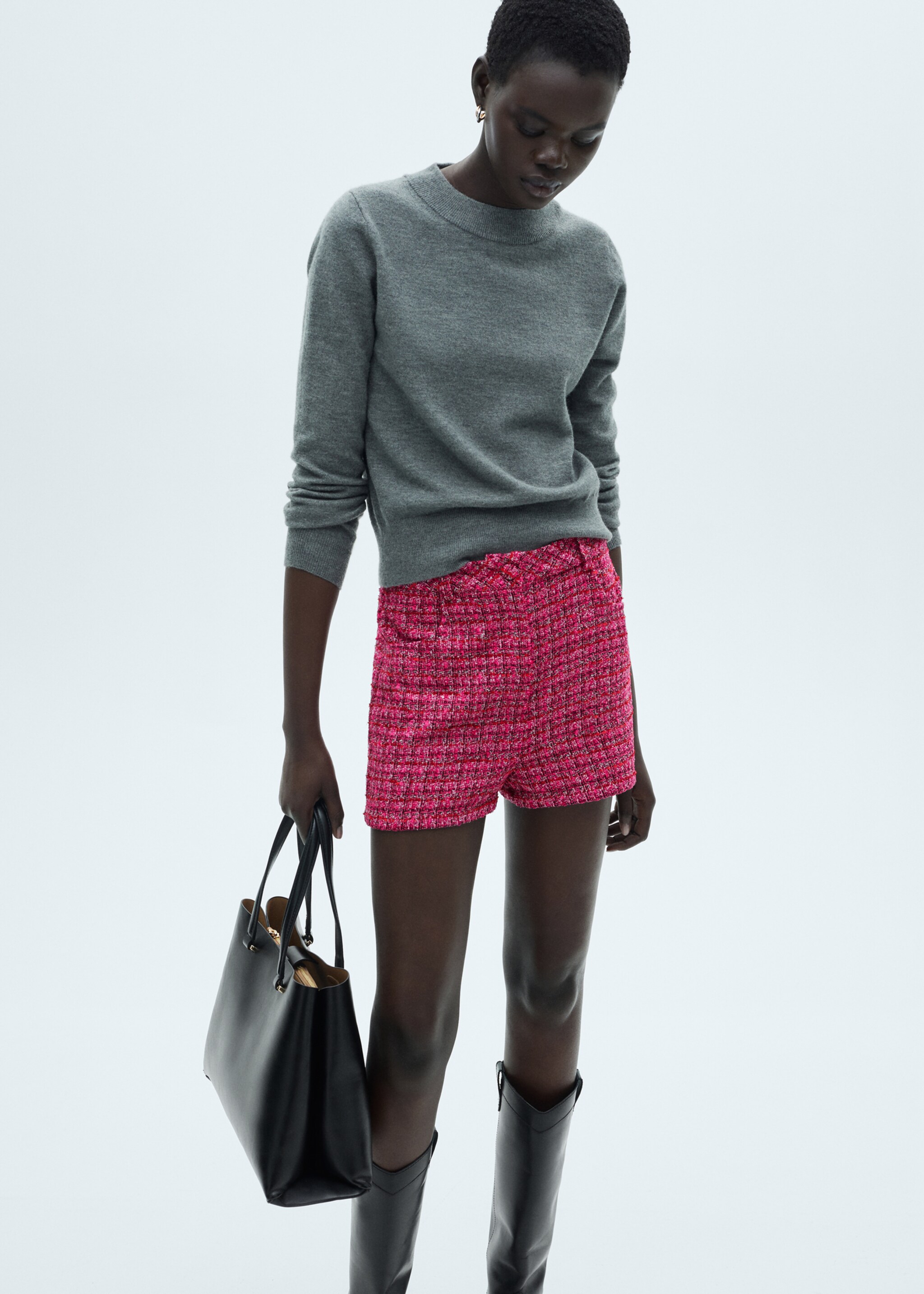 Mid-rise tweed shorts - Details of the article 2, Fuchsia. Ref: 77037648-00.