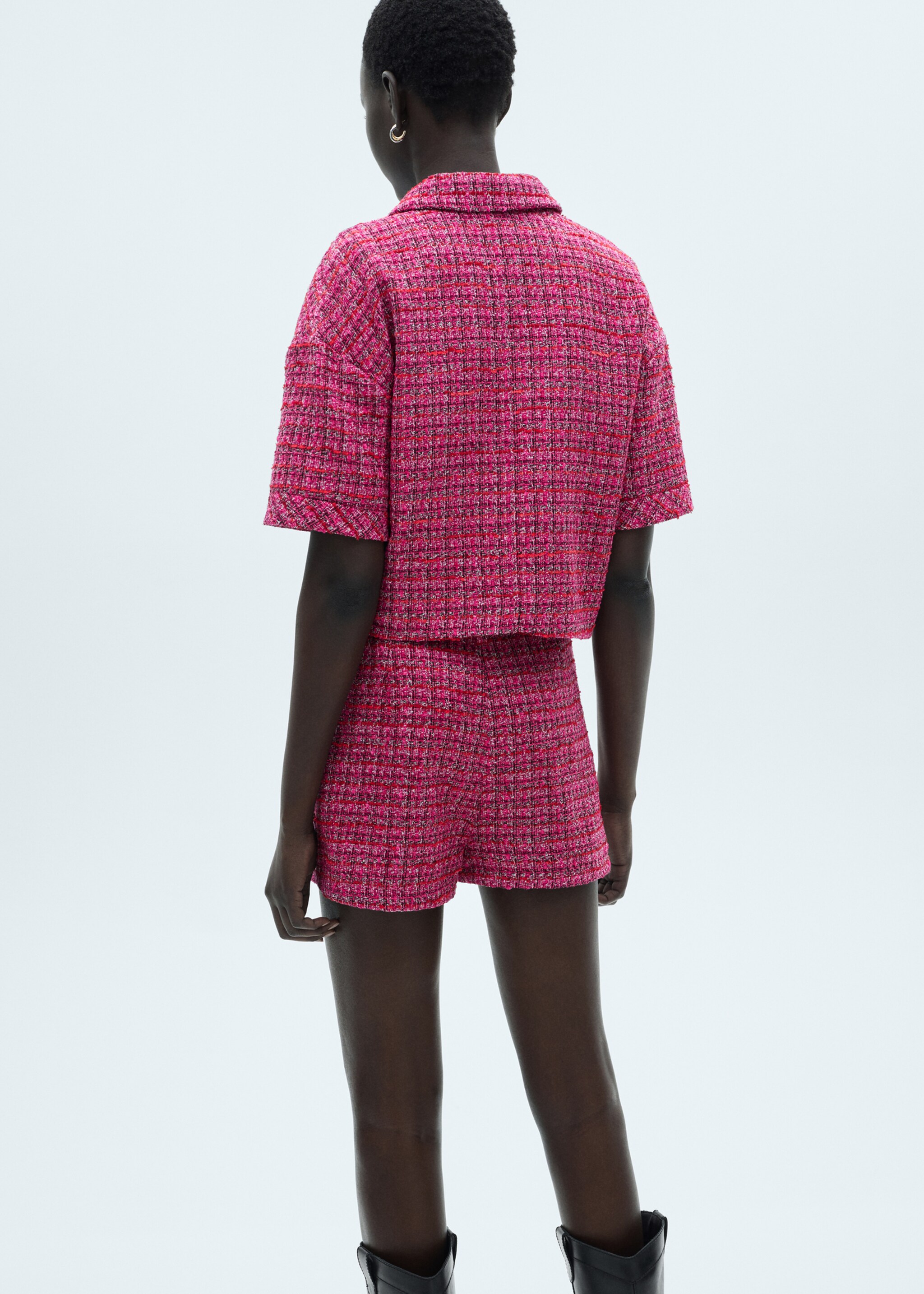 Mid-rise tweed shorts - Reverse of the article, Fuchsia. Ref: 77037648-00.