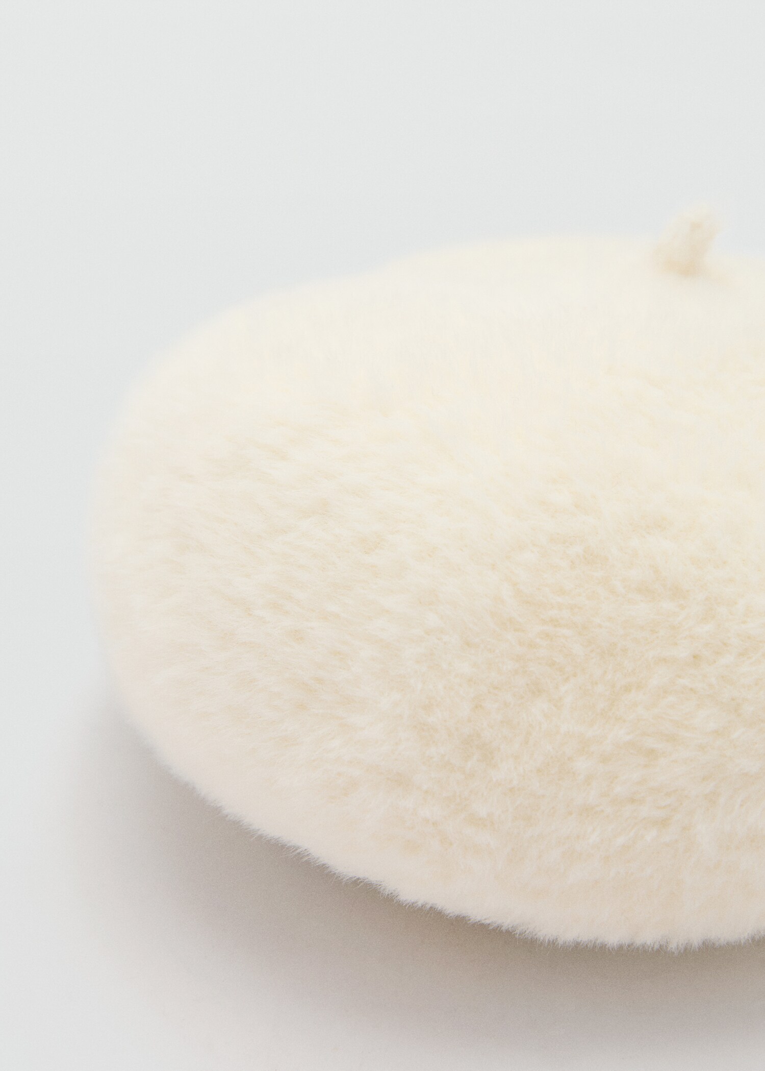 Knitted beret hat - Medium plane