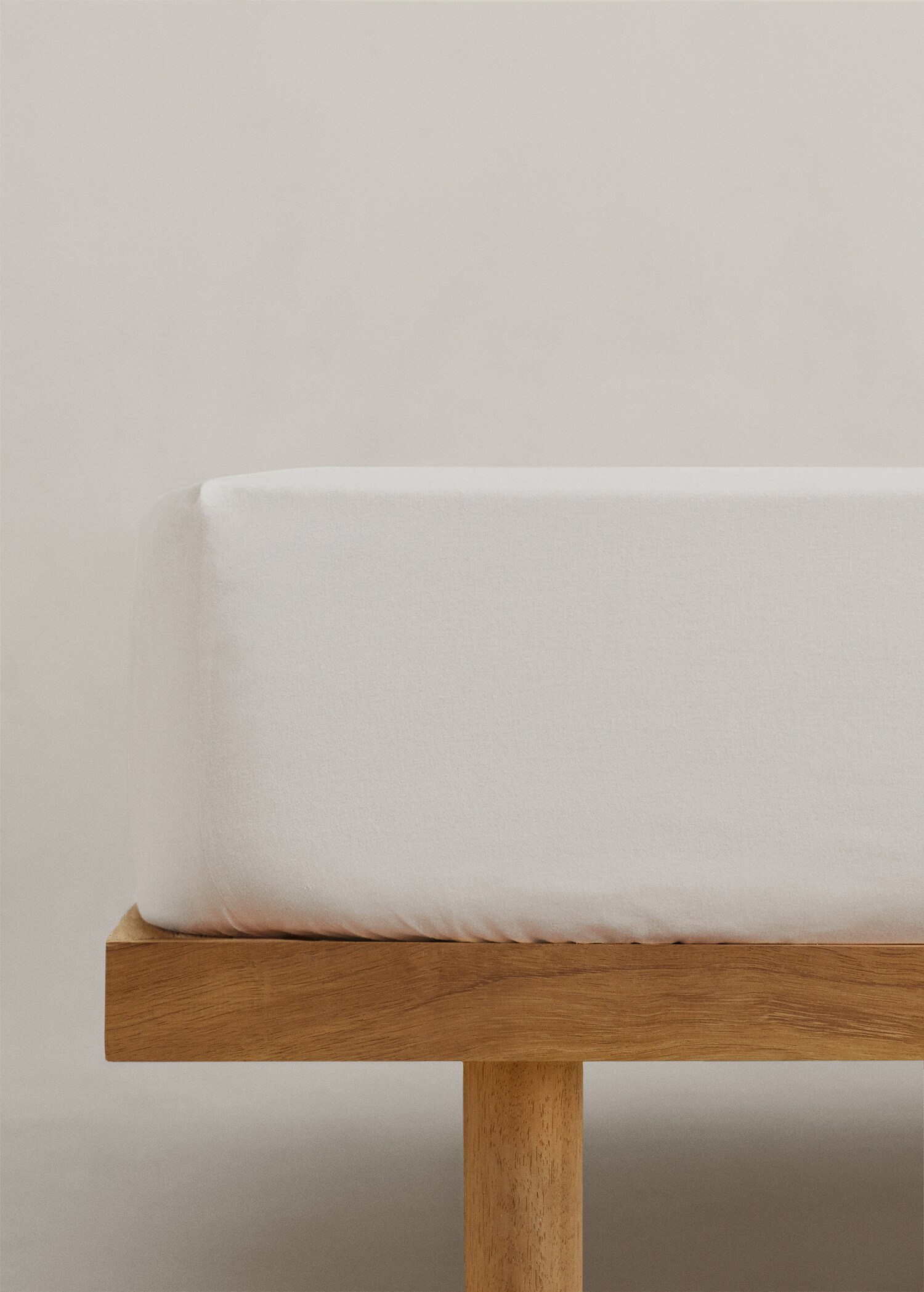 Plain flannel fitted sheet 135/140cm bed - Article without model