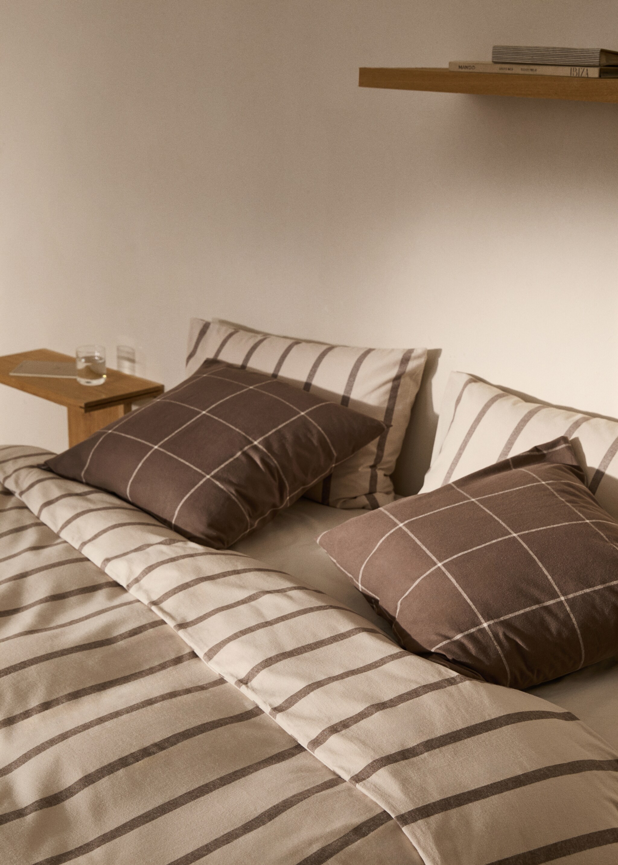 Gestreifter Bettbezug aus 100 % Baumwoll-Flanell für 150 cm Bett - Detail des Artikels 8, Beige. Ref: 77037661-00.