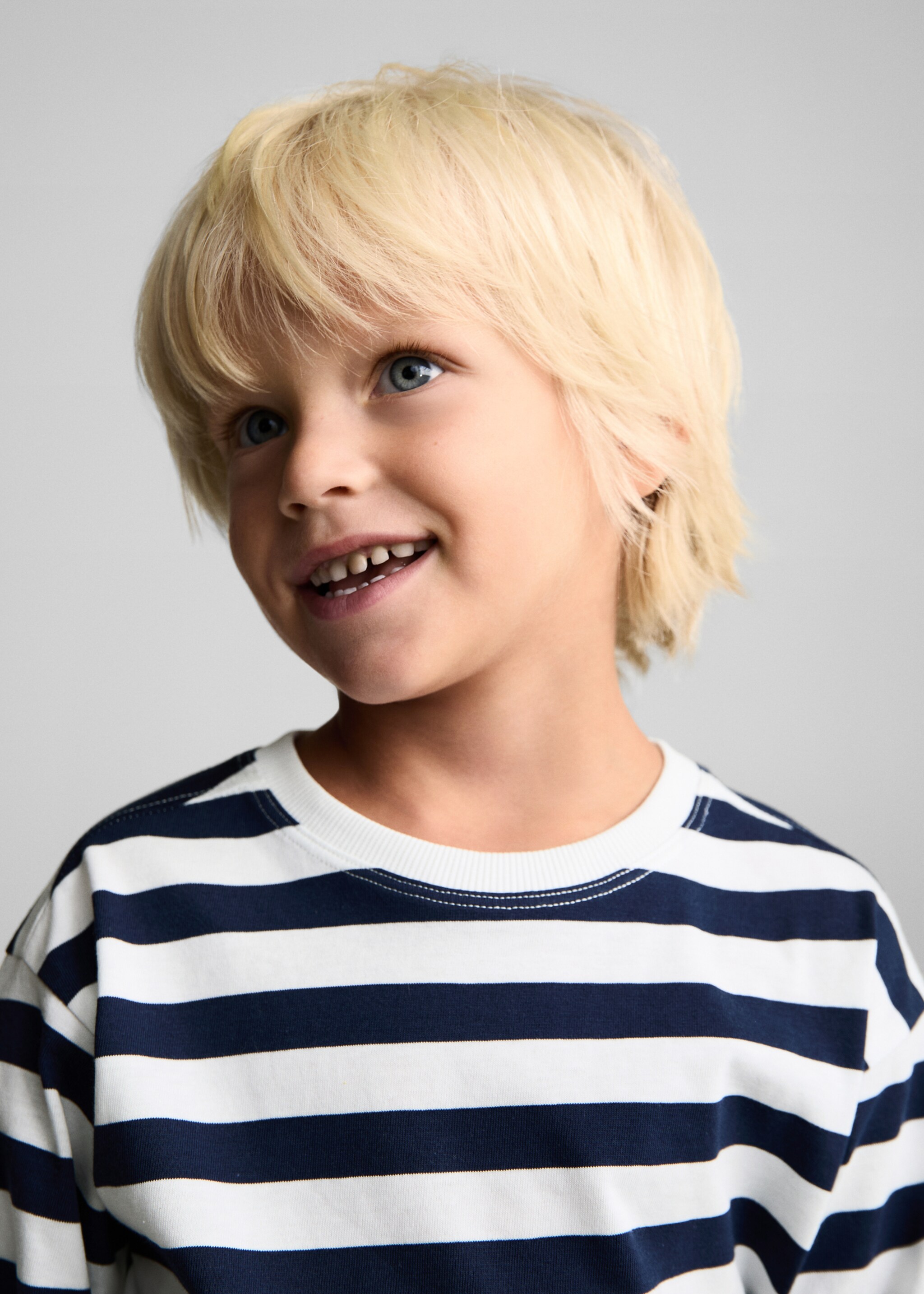 Striped long sleeves t-shirt - Details of the article 1, Dark Navy. Ref: 77037672-00.