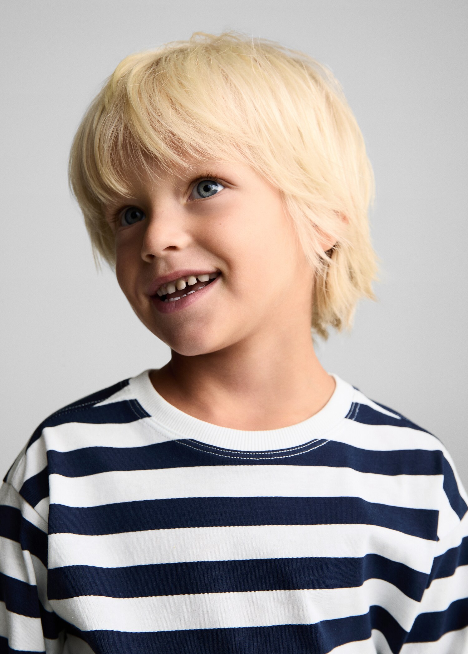 Striped long sleeves t-shirt - Details of the article 1