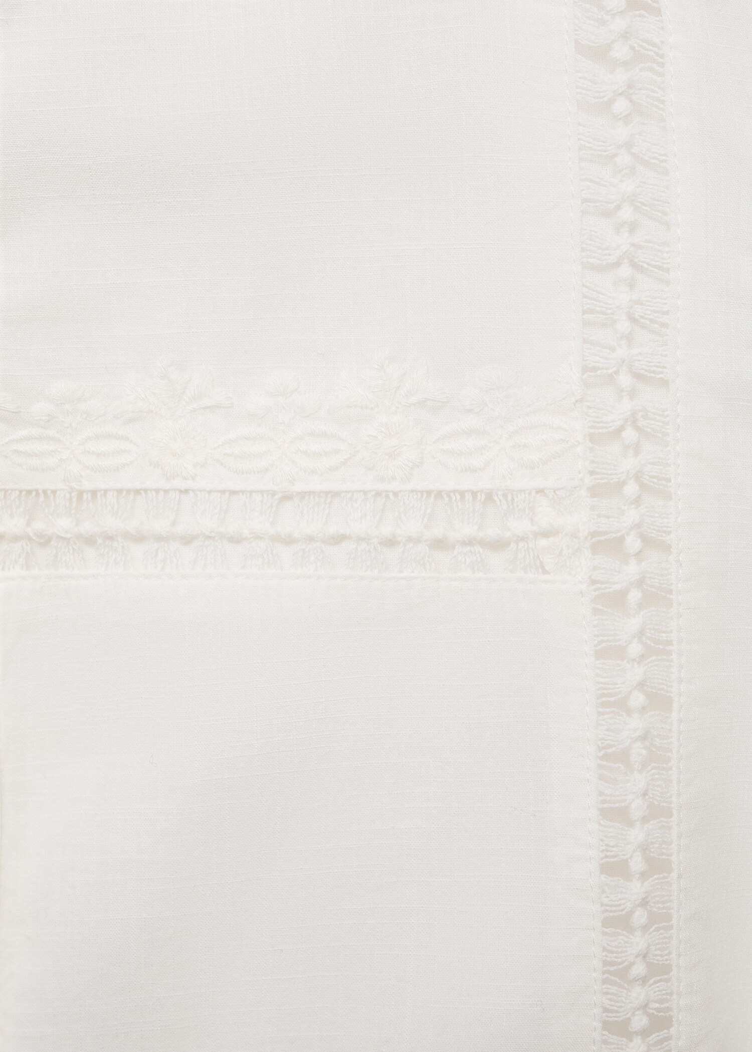 Embroidered details blouse - Details of the article 0