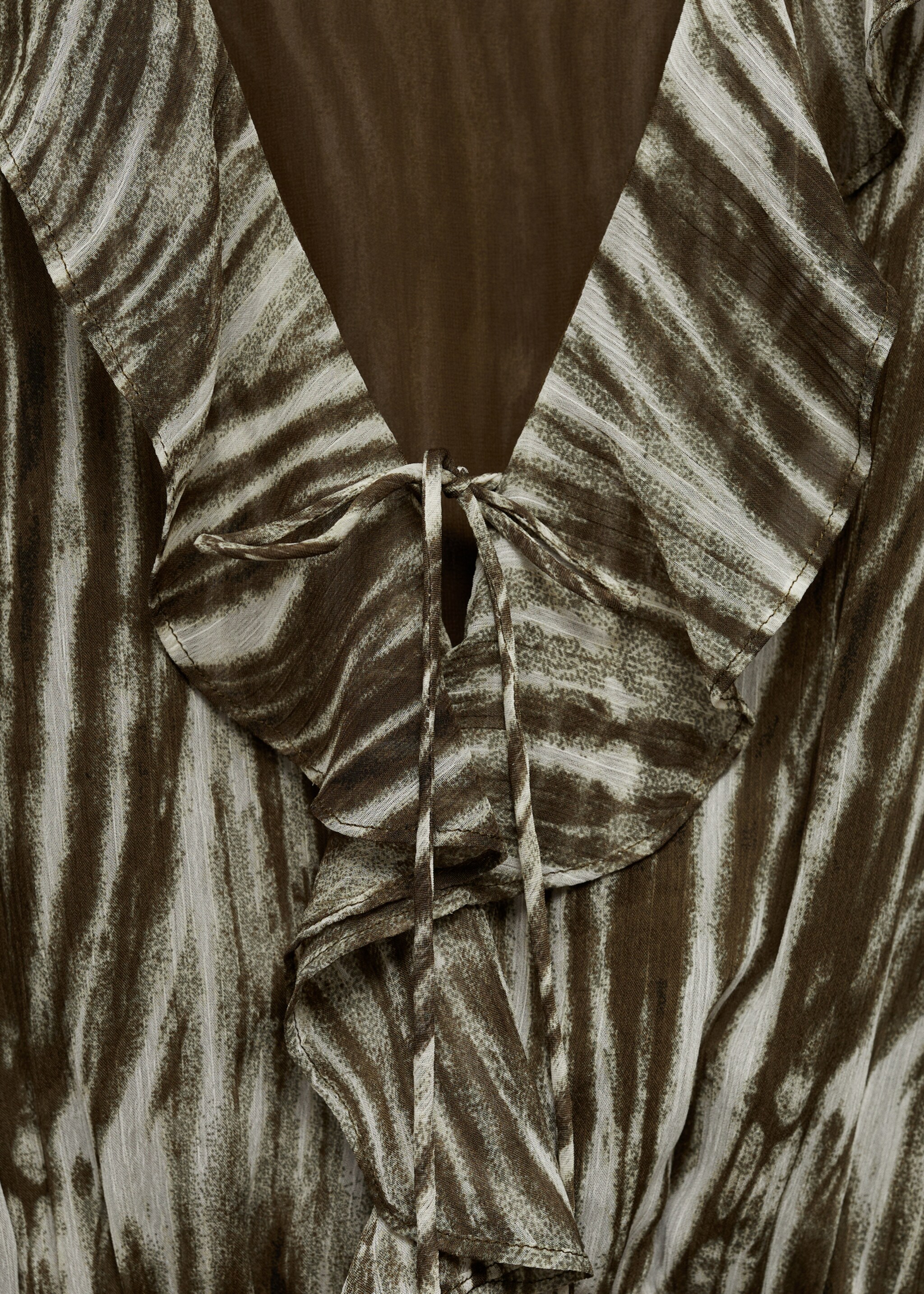 Vestido corto estampado volantes - Detalle del artículo 8, Verde. Ref: 77037686-00.