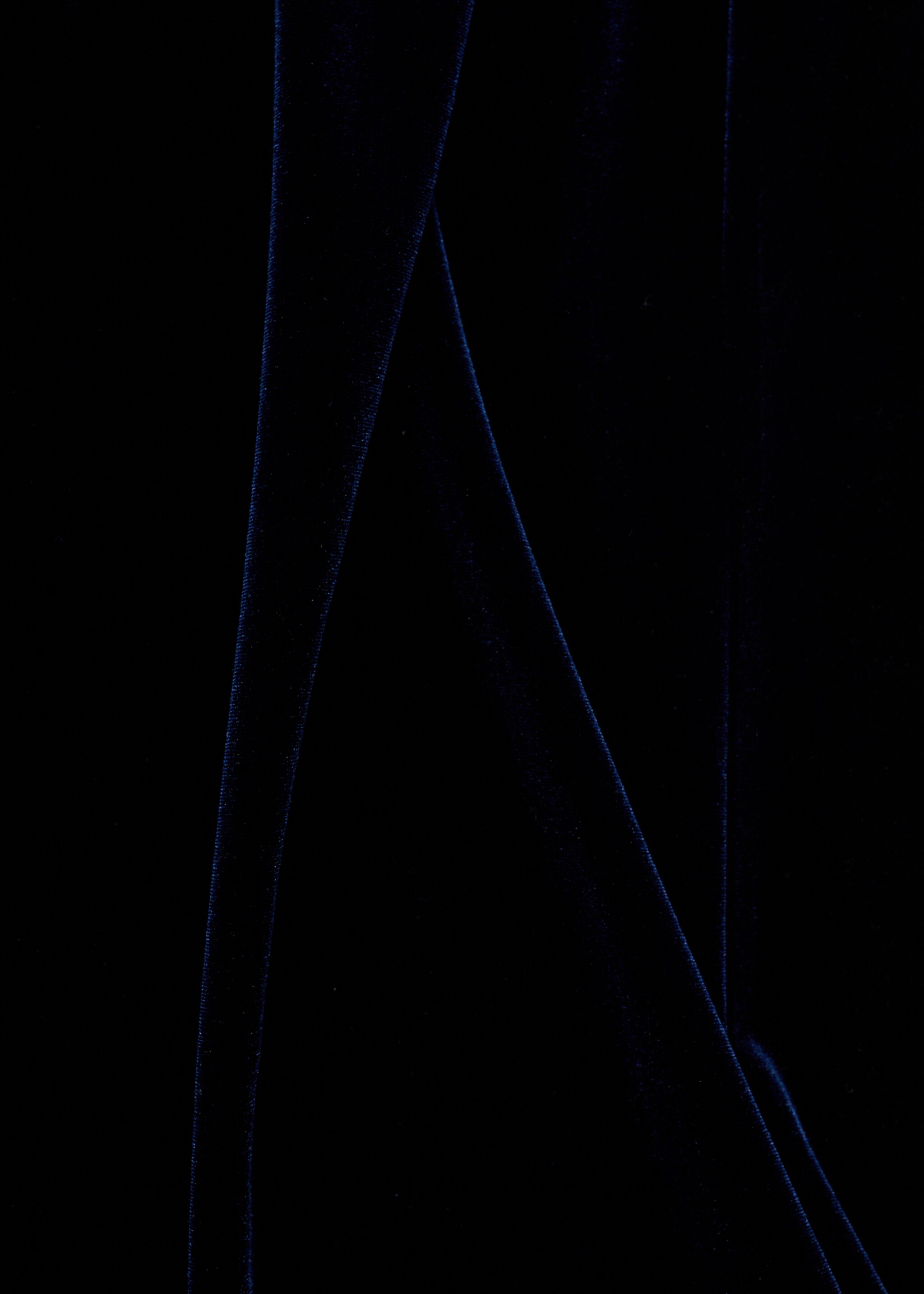 Wideleg-Samthose - Detail des Artikels 0, Nachtblau. Ref: 77037687-00.