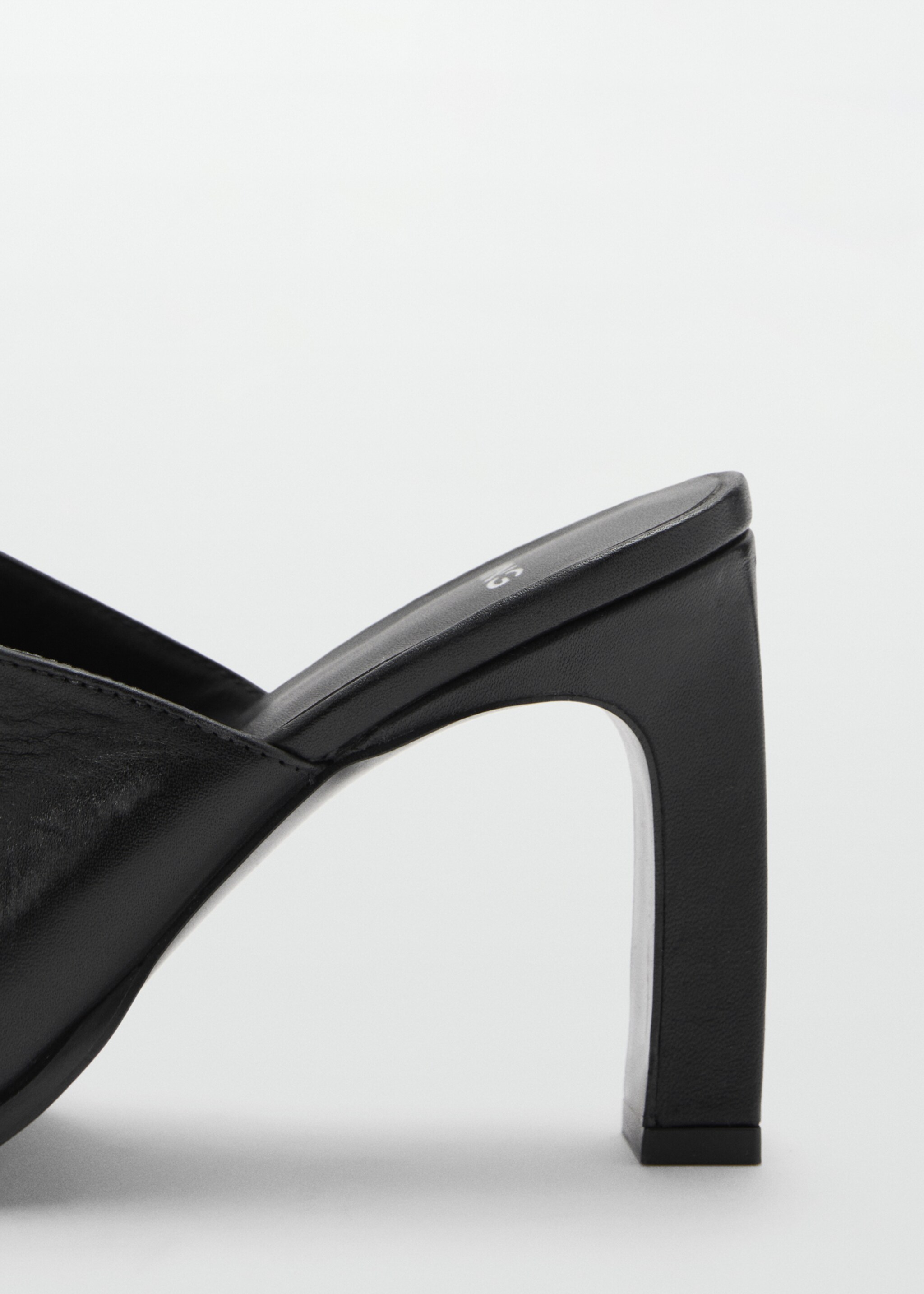Leren slingback puntschoenen - Detail van het artikel 1, Zwart. Ref: 77037692-00.
