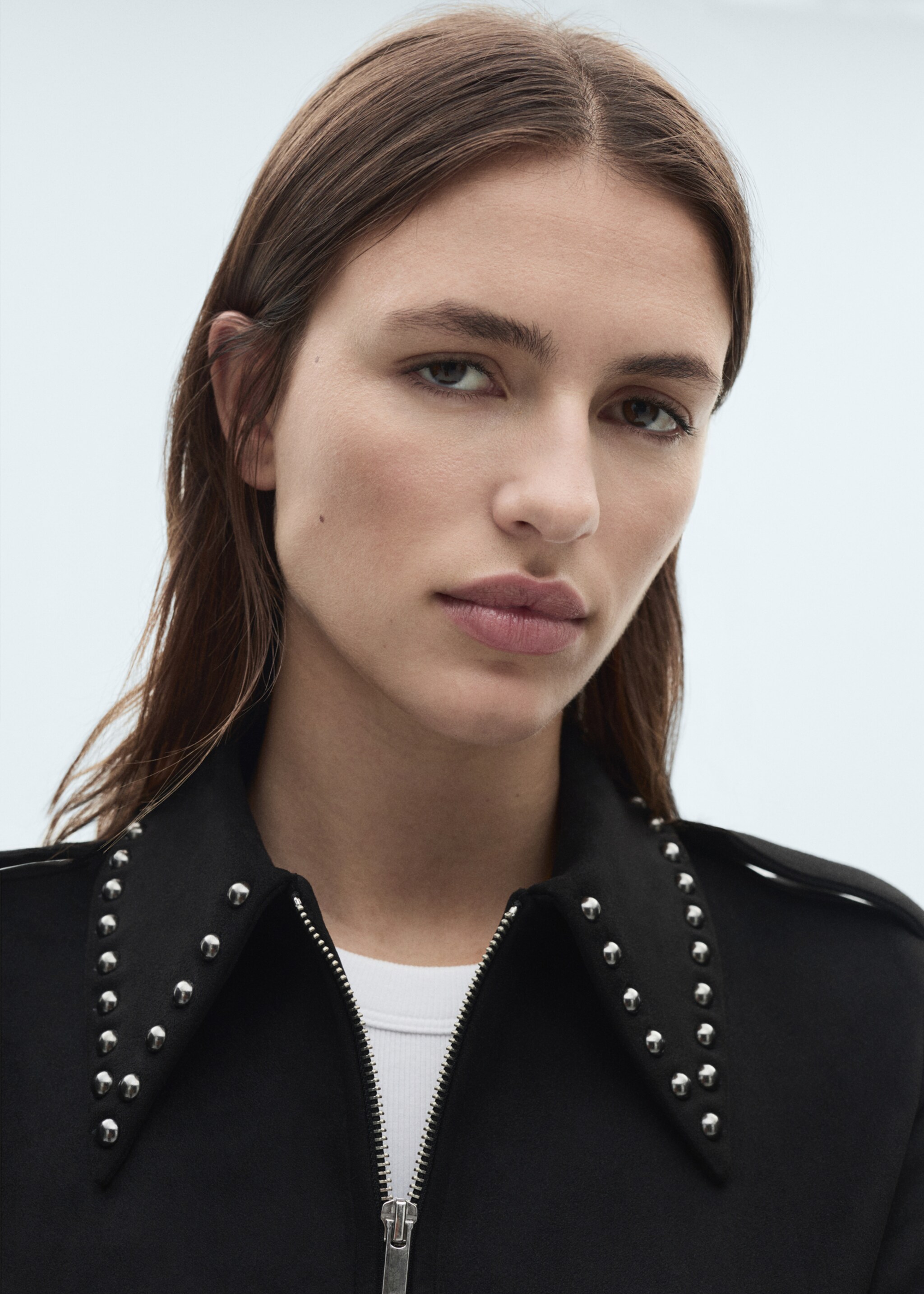 Jacke mit Nietendetails - Detail des Artikels 1, Schwarz. Ref: 77037697-00.