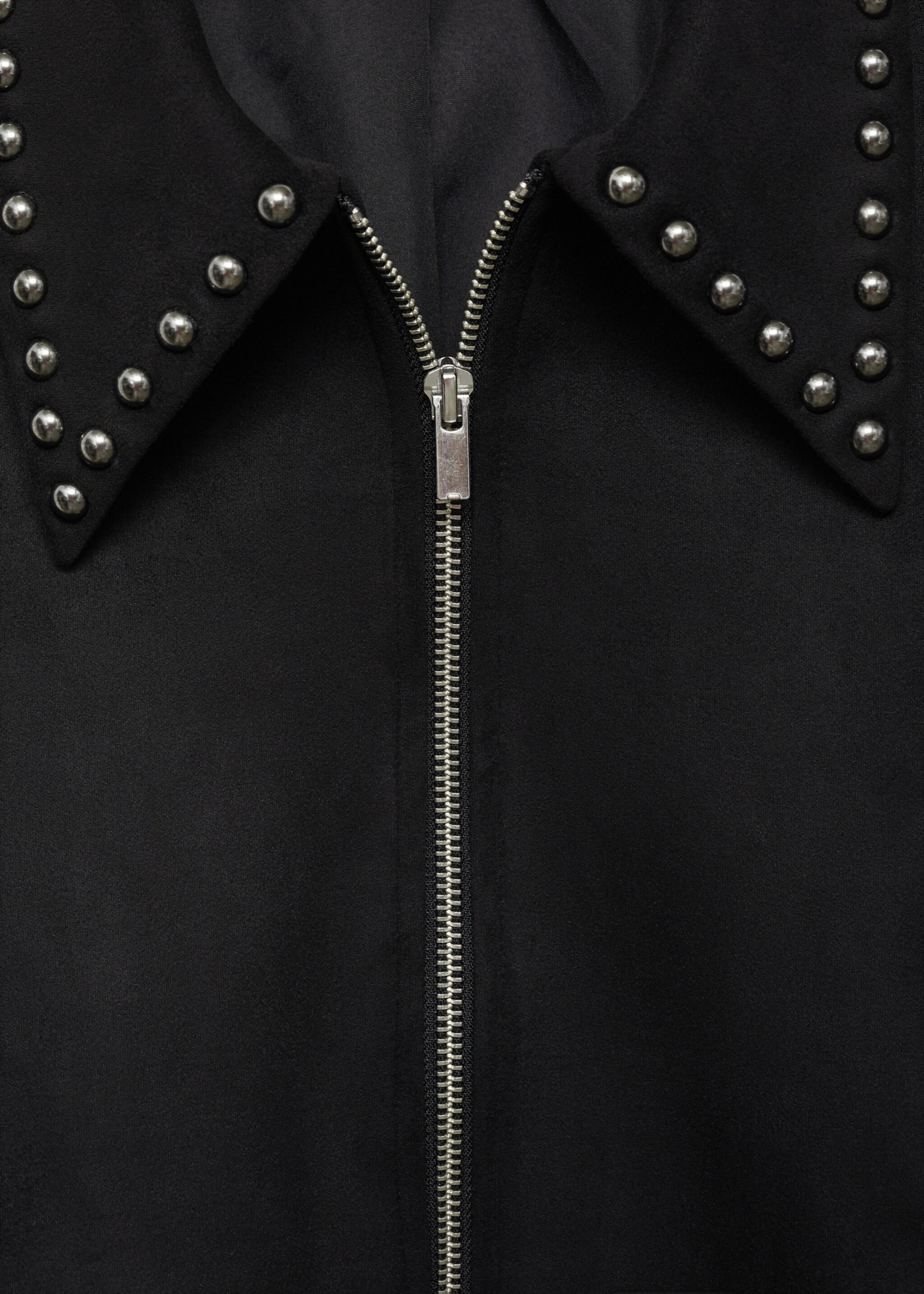 Jacke mit Nietendetails - Detail des Artikels 8, Schwarz. Ref: 77037697-00.