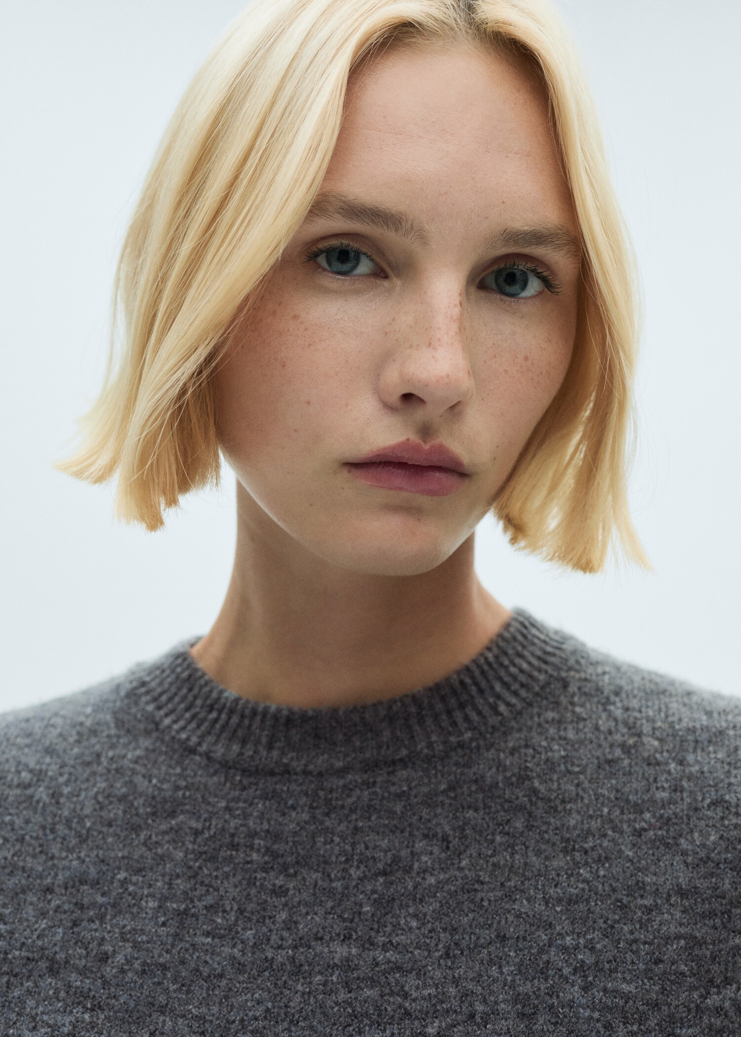 Knitted shift dress - Details of the article 1