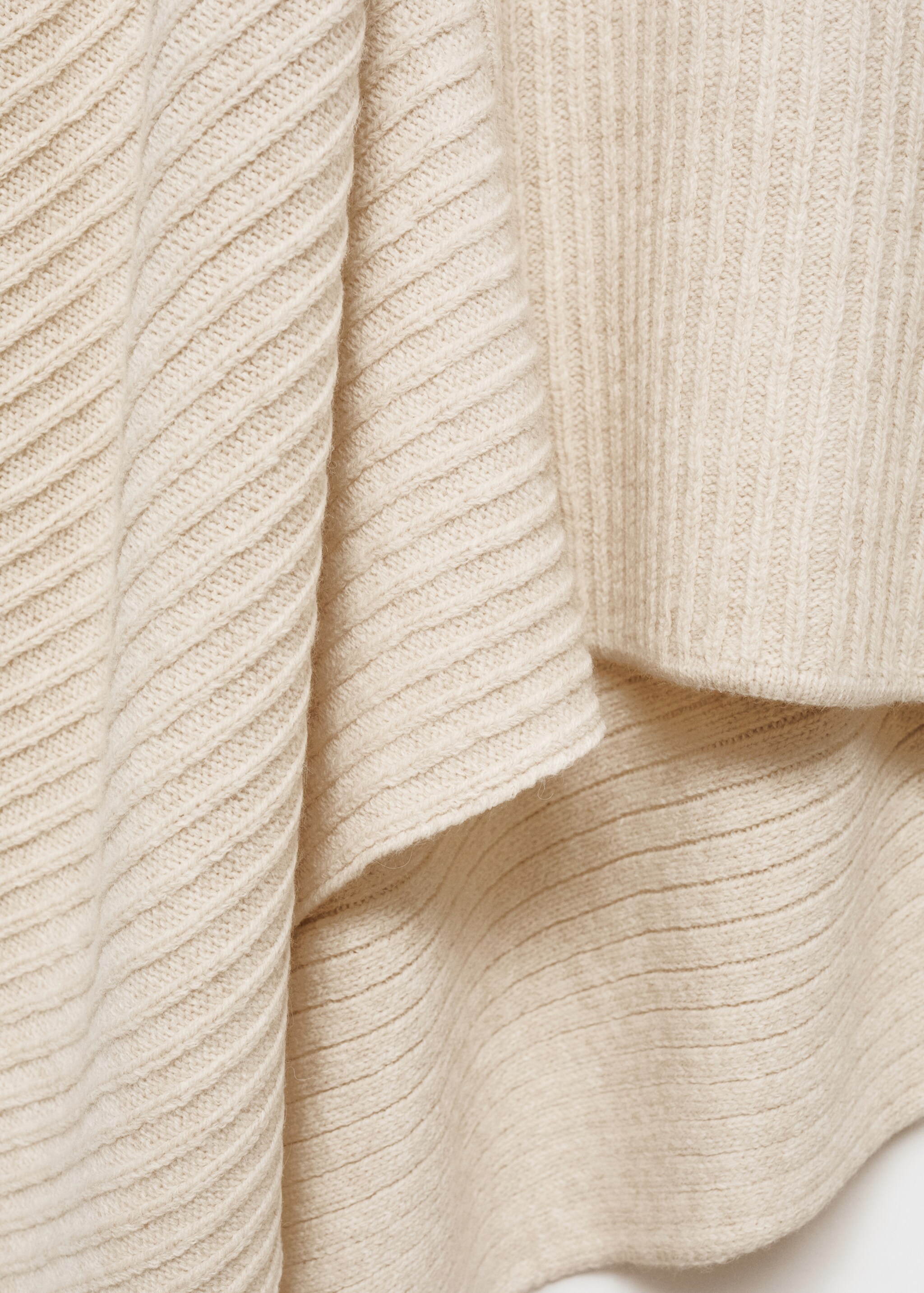 Asymmetrischer Strickrock - Detail des Artikels 0, Ecru. Ref: 77037713-00.