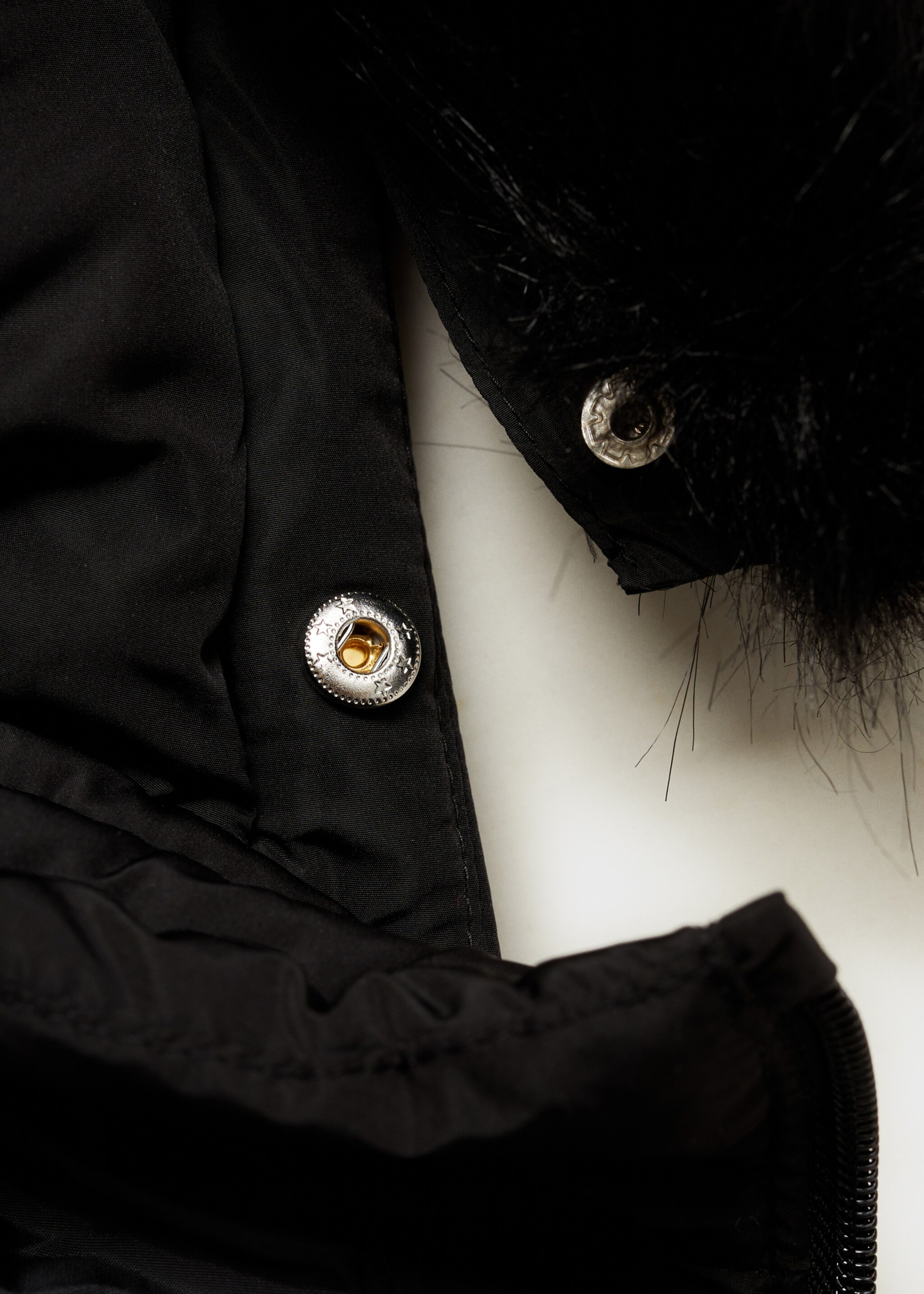 Puffer feather coat - Details of the article 8, Black. Ref: 77037921-00.
