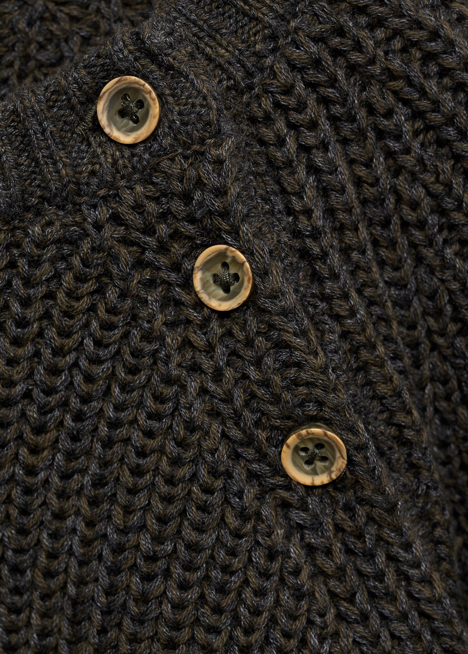 Pull-over maille détail boutons - Détail de l'article 8
