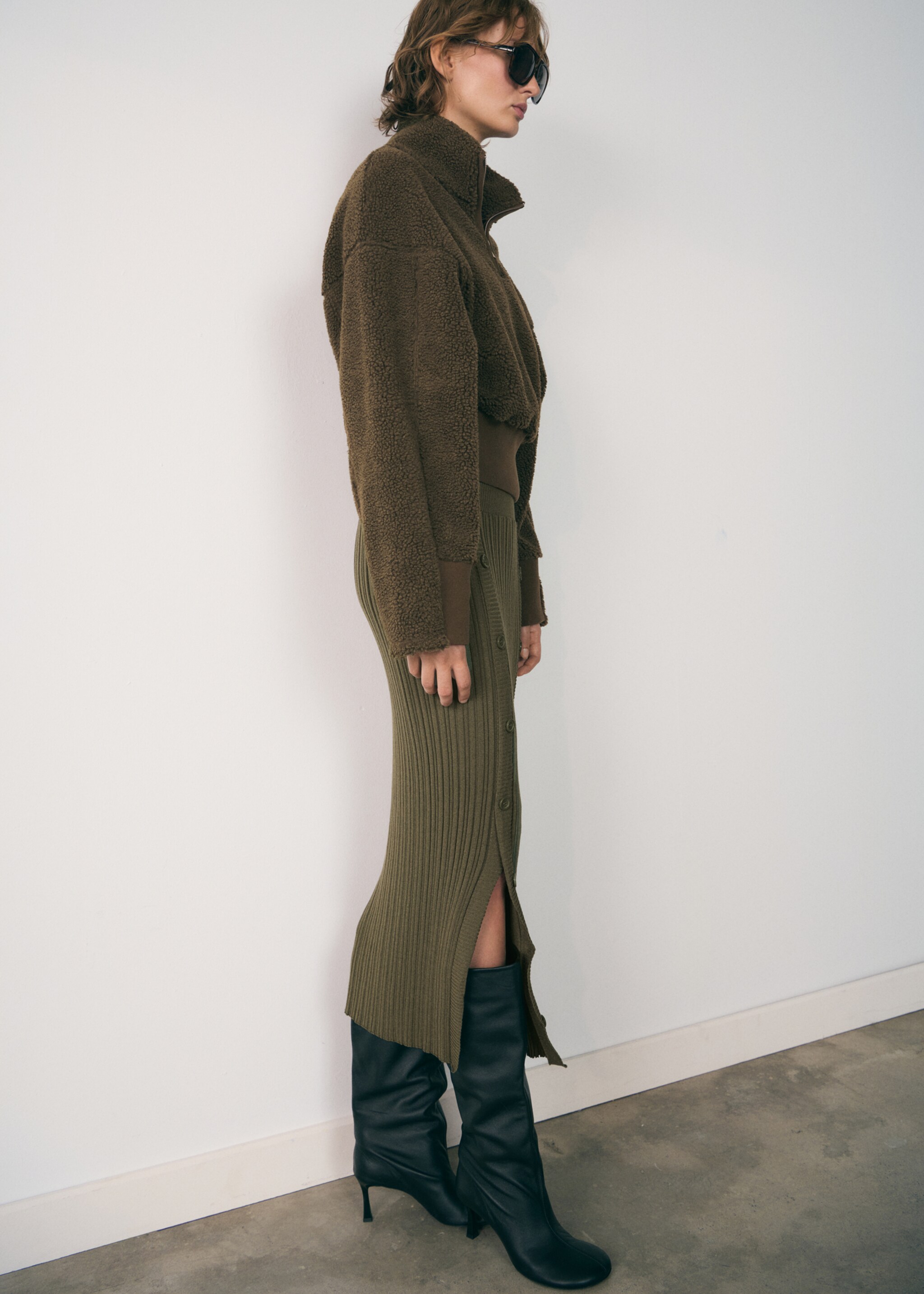 Sweat-shirt effet moutonné fermeture Éclair - Détail de l'article 2, Kaki. Ref: 77037938-00.