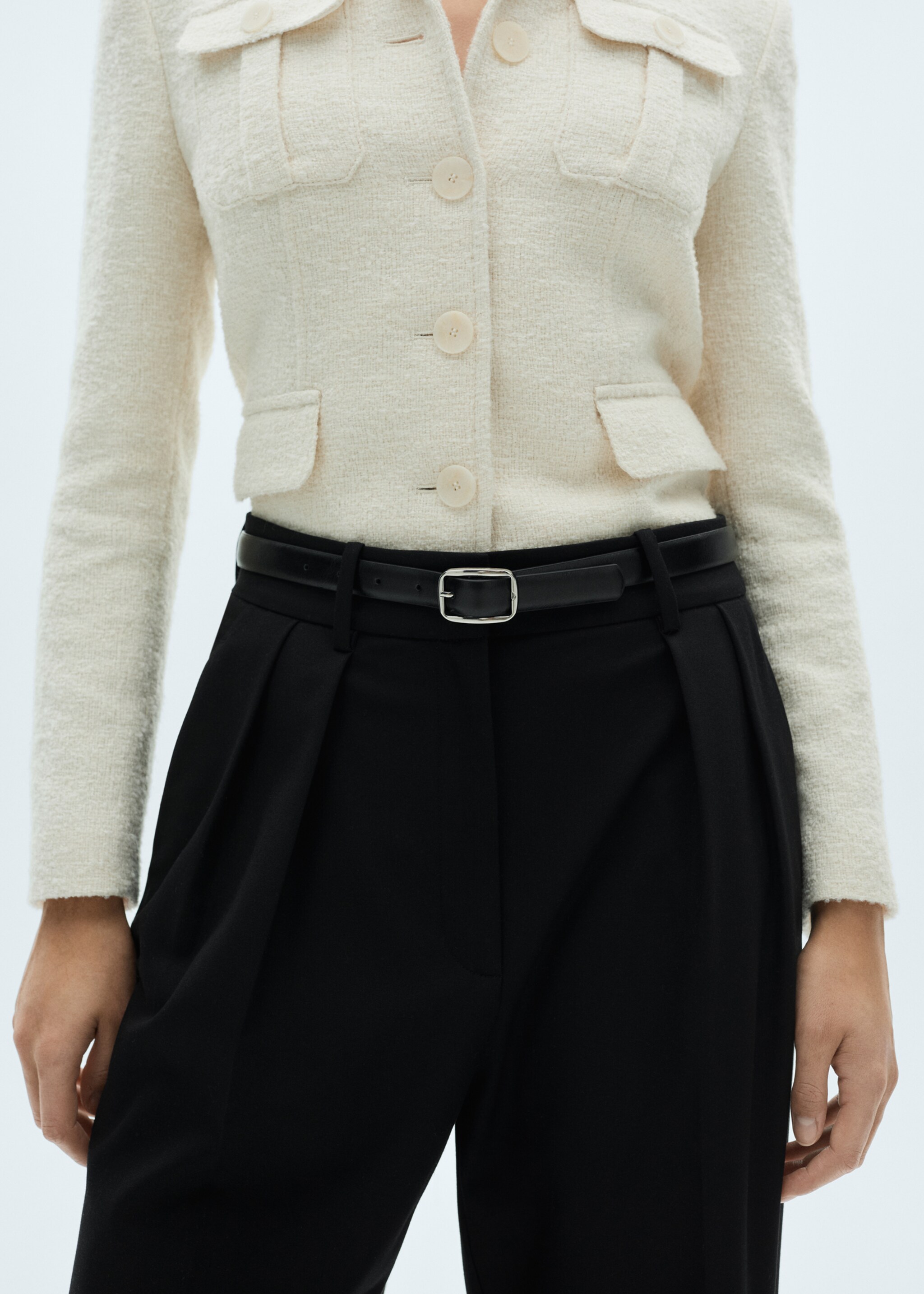Wideleg pleated trousers - Details of the article 6, Black. Ref: 77038285-00.