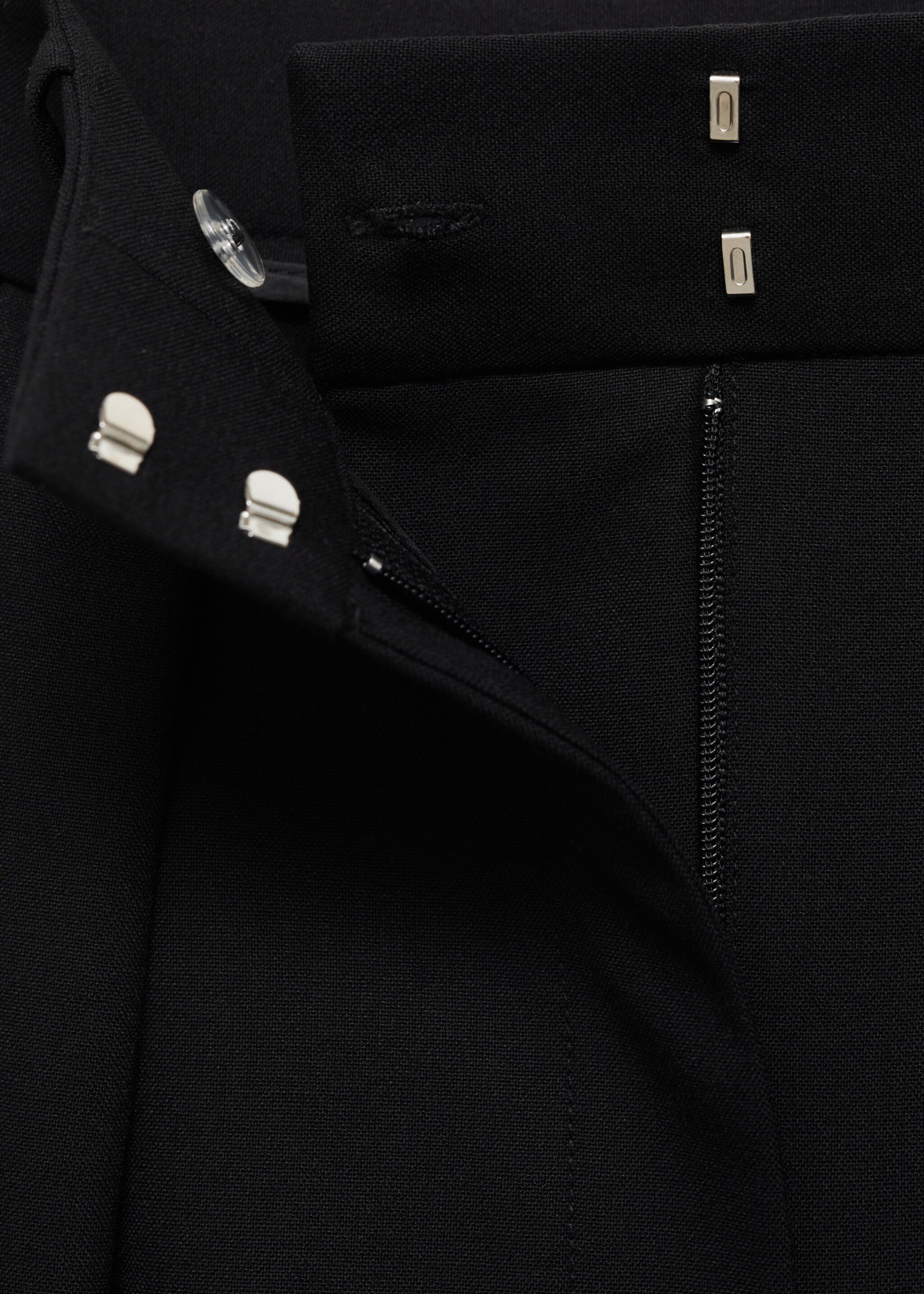 Wideleg pleated trousers - Details of the article 8, Black. Ref: 77038285-00.