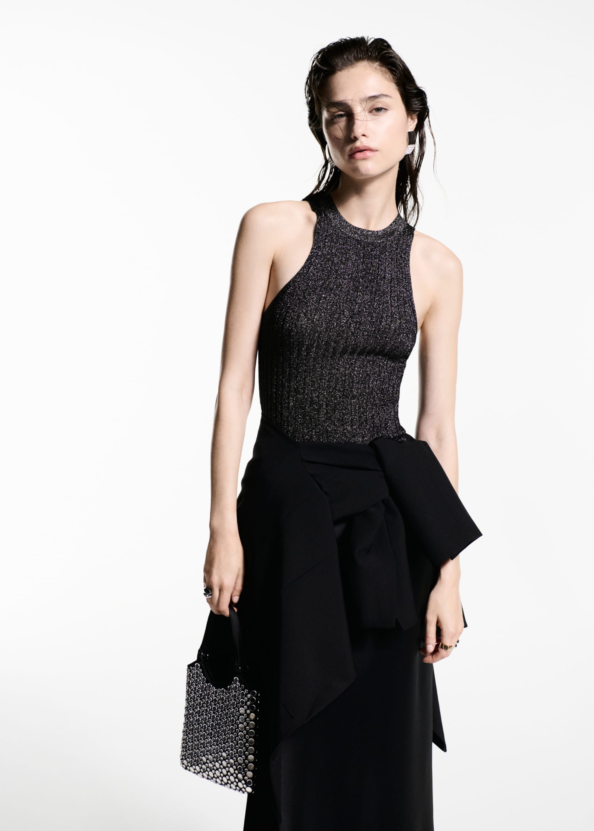 Top punto lúrex cuello halter - Plano medio, Negro. Ref: 77039037-00.