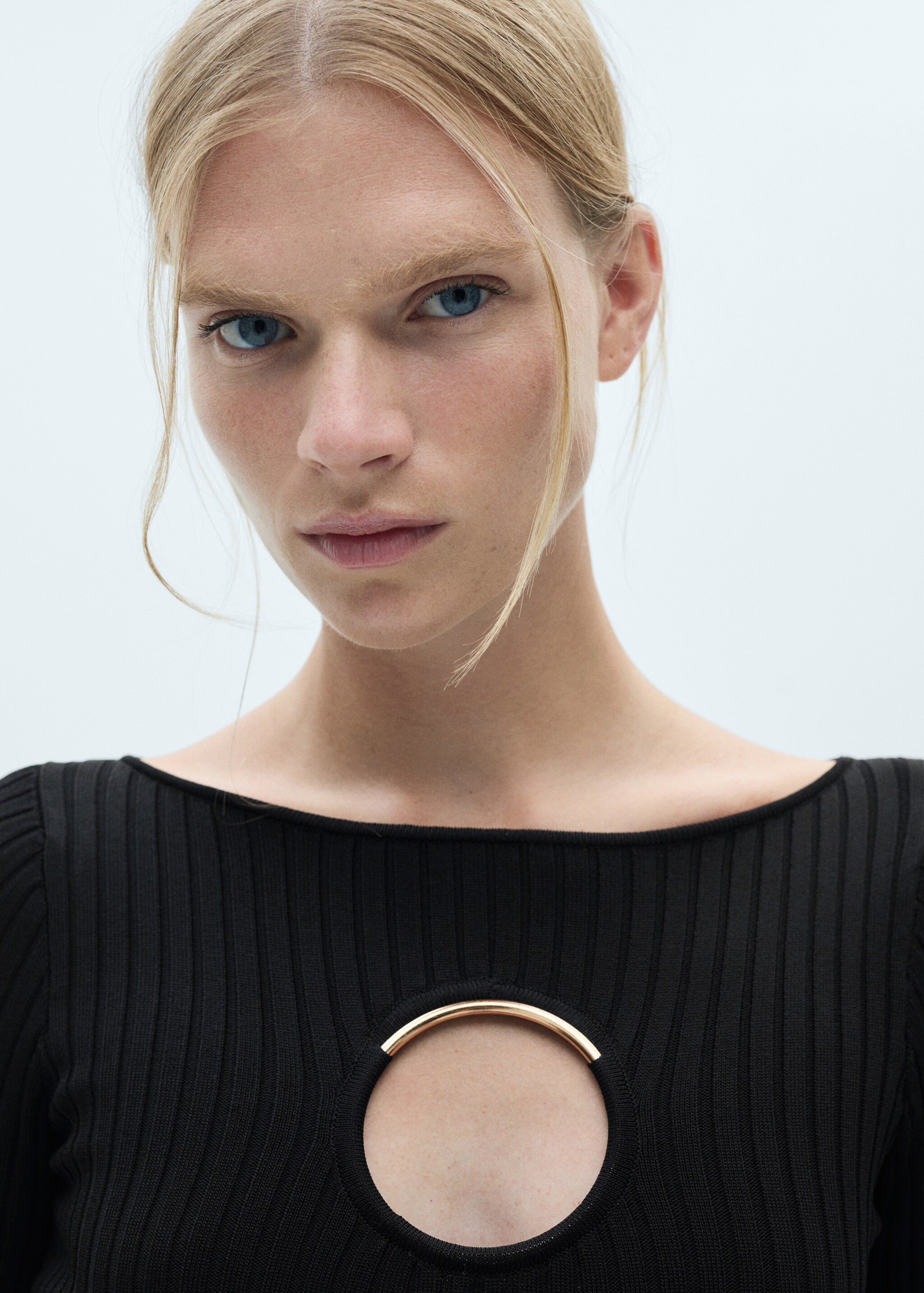 Knitted dress with metal detail - Details of the article 1, Black. Ref: 77039039-00.