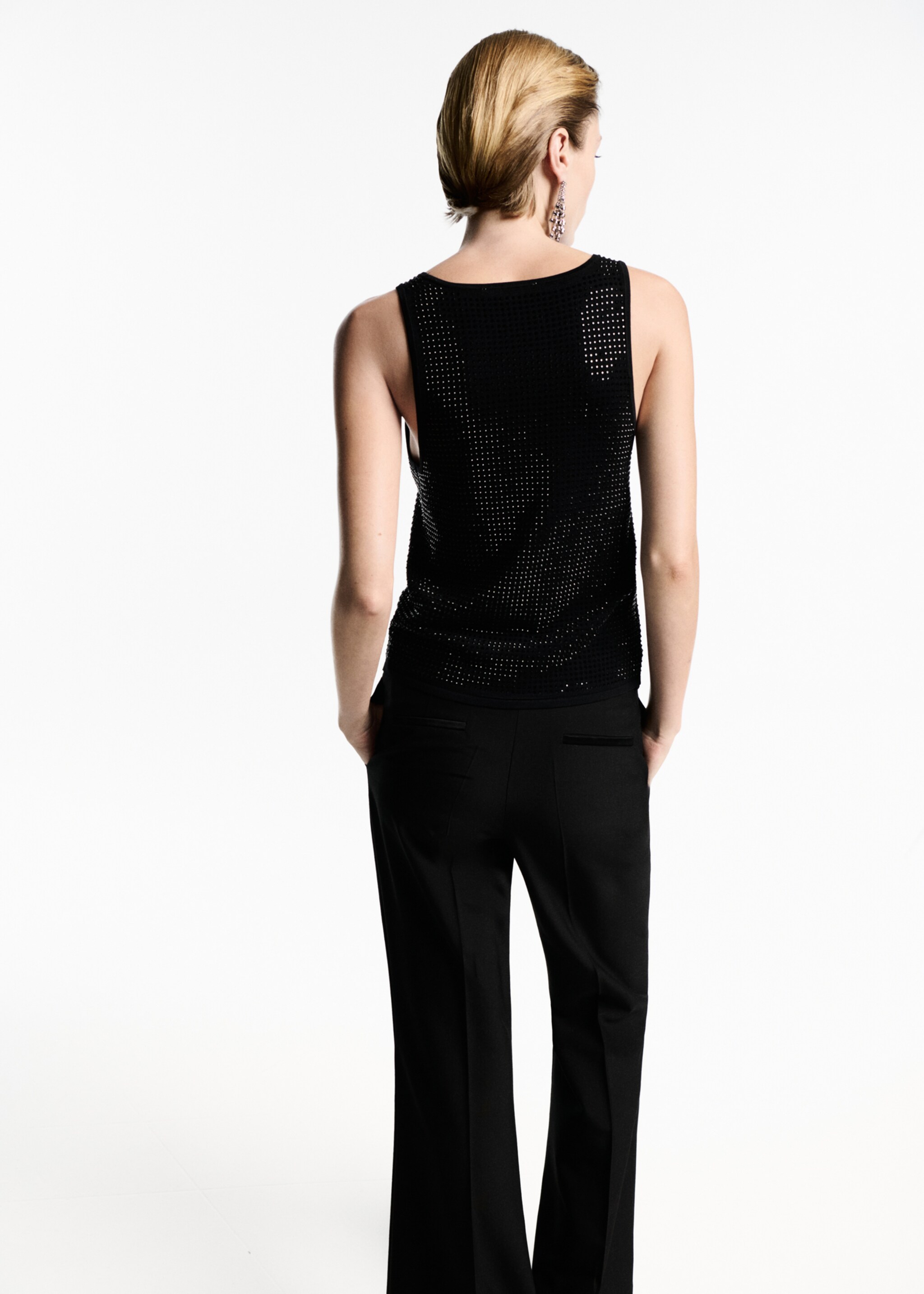 Gebreide top met strasdetail - Achterkant van het artikel, Zwart. Ref: 77039043-00.