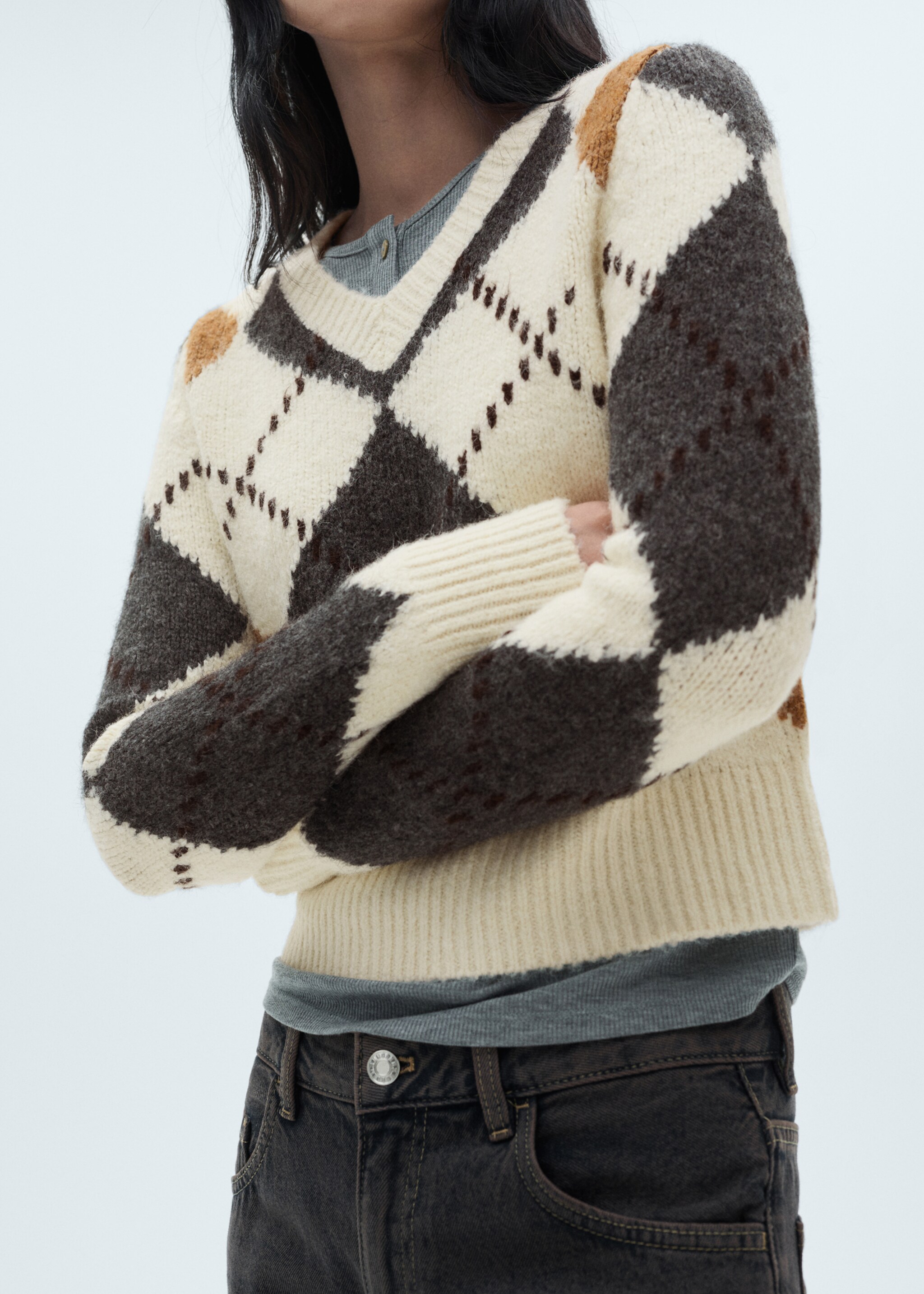 Diamond V-neck sweater - Details of the article 6, Ecru. Ref: 77039050-00.