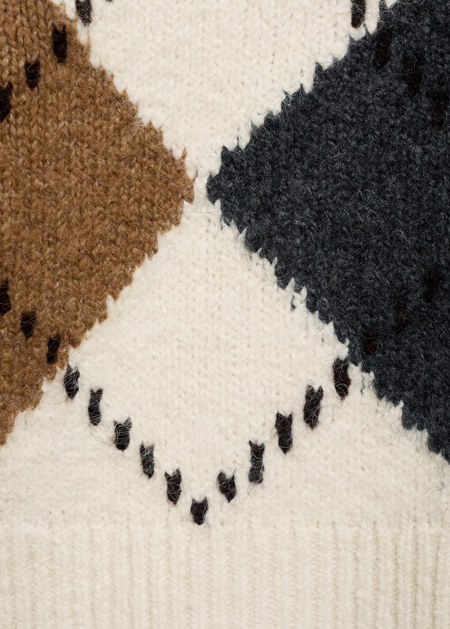 Diamond V-neck sweater - Details of the article 8