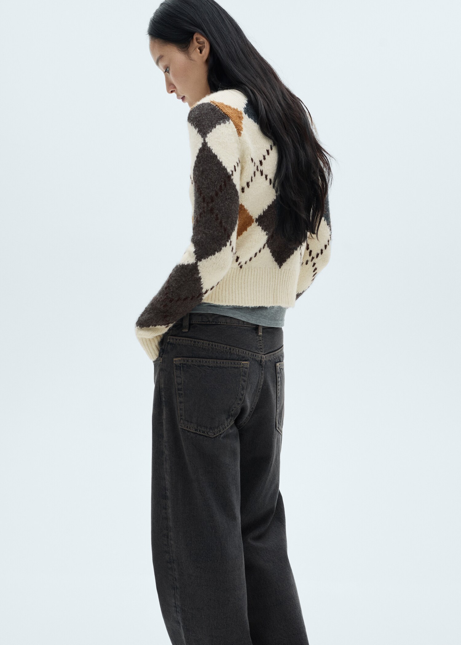 Diamond V-neck sweater - Reverse of the article