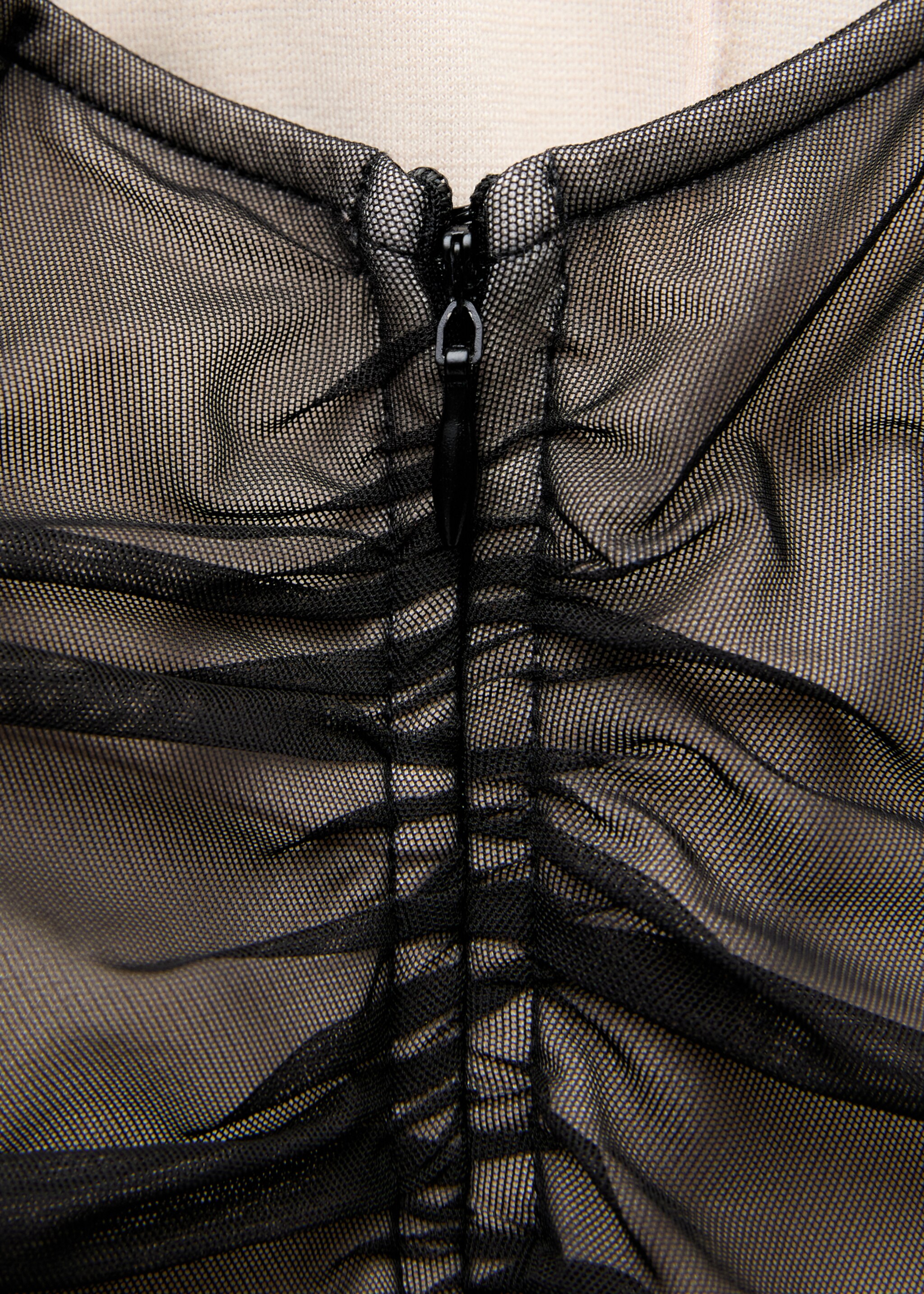 Assymetric mesh dress - Details of the article 0, Black. Ref: 77039058-00.