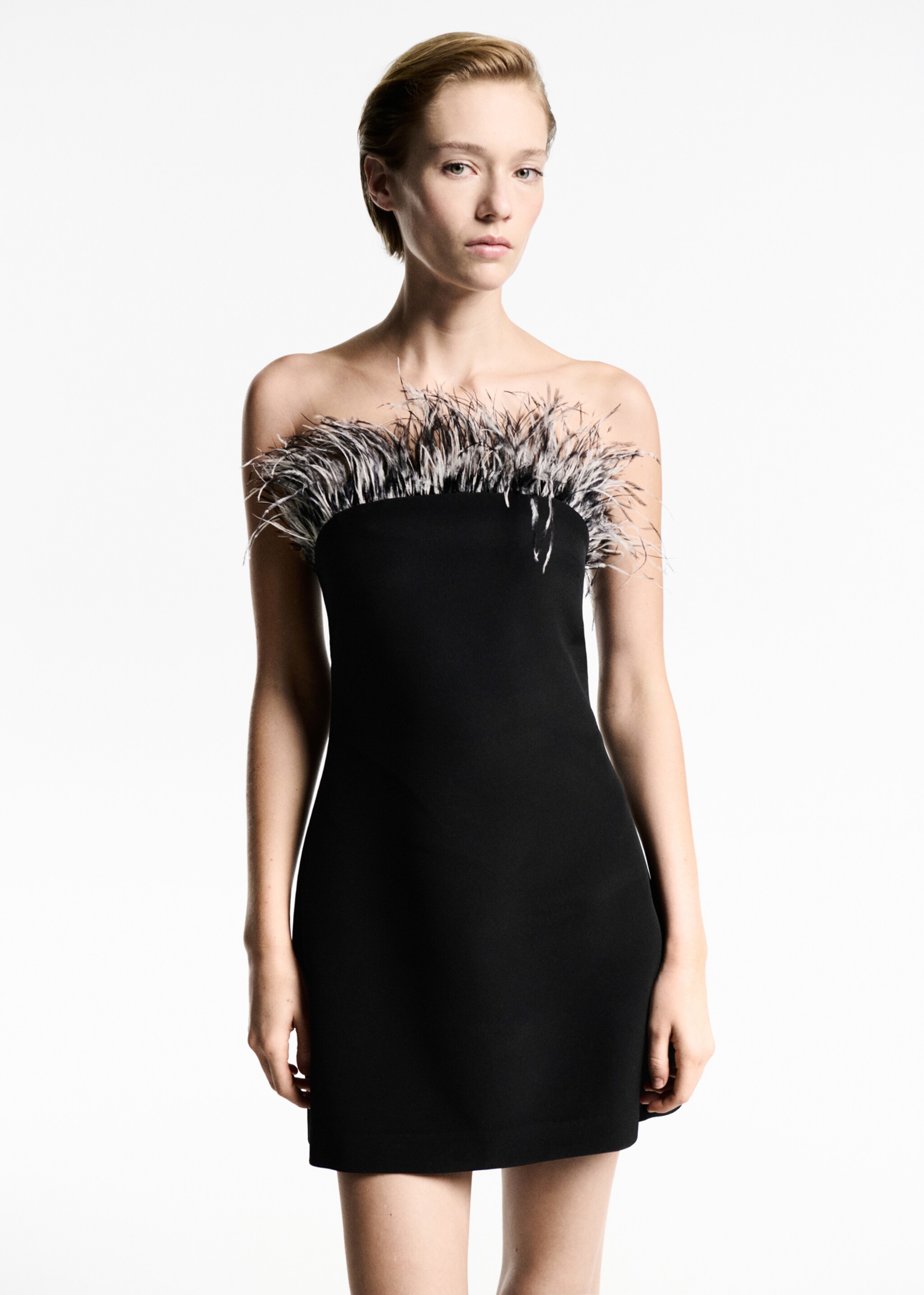 Strapless jurk met verendetail - Middenvlak, Zwart. Ref: 77039059-00.