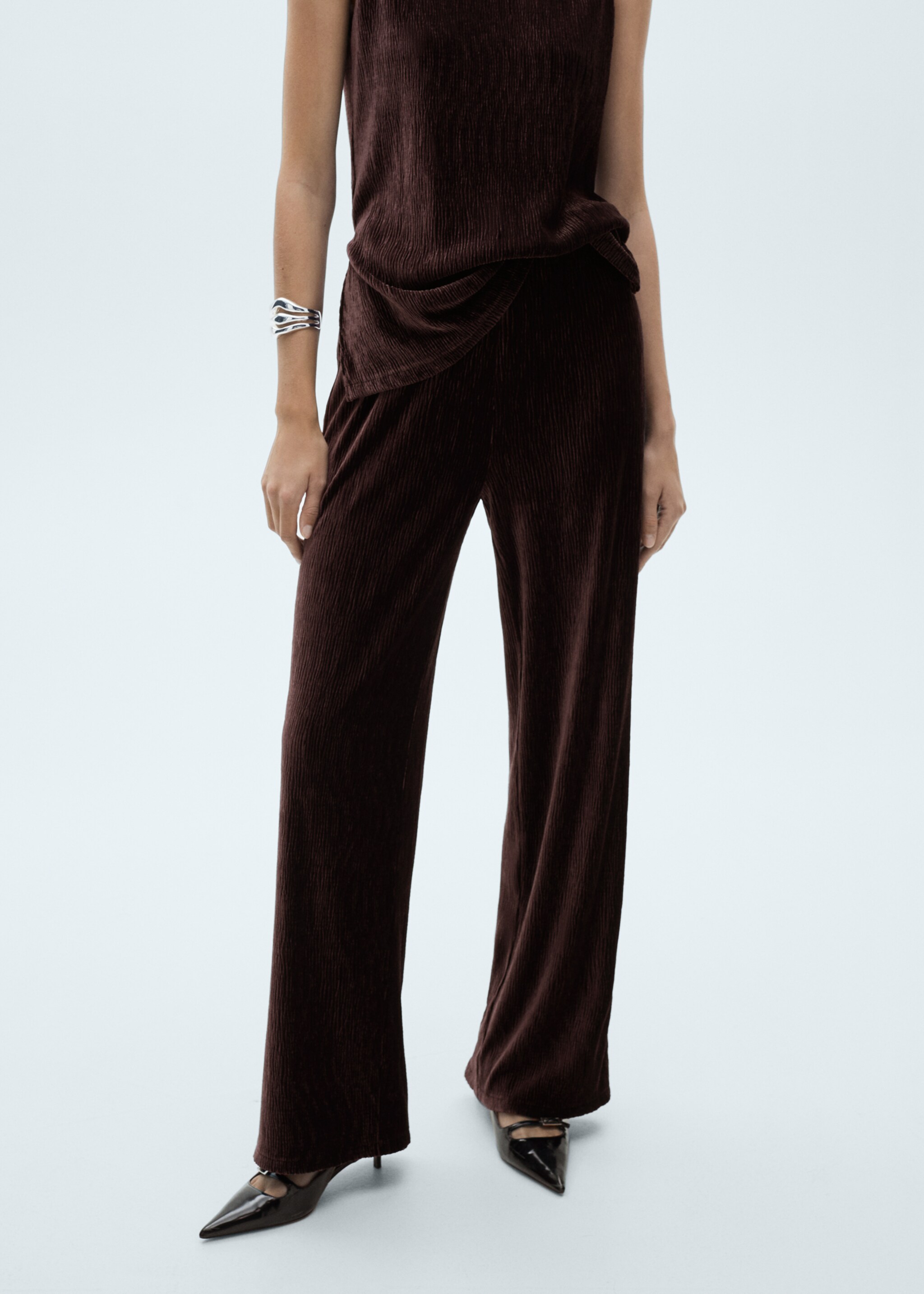 Straight velvet trousers - Medium plane, Burgundy. Ref: 77039065-00.