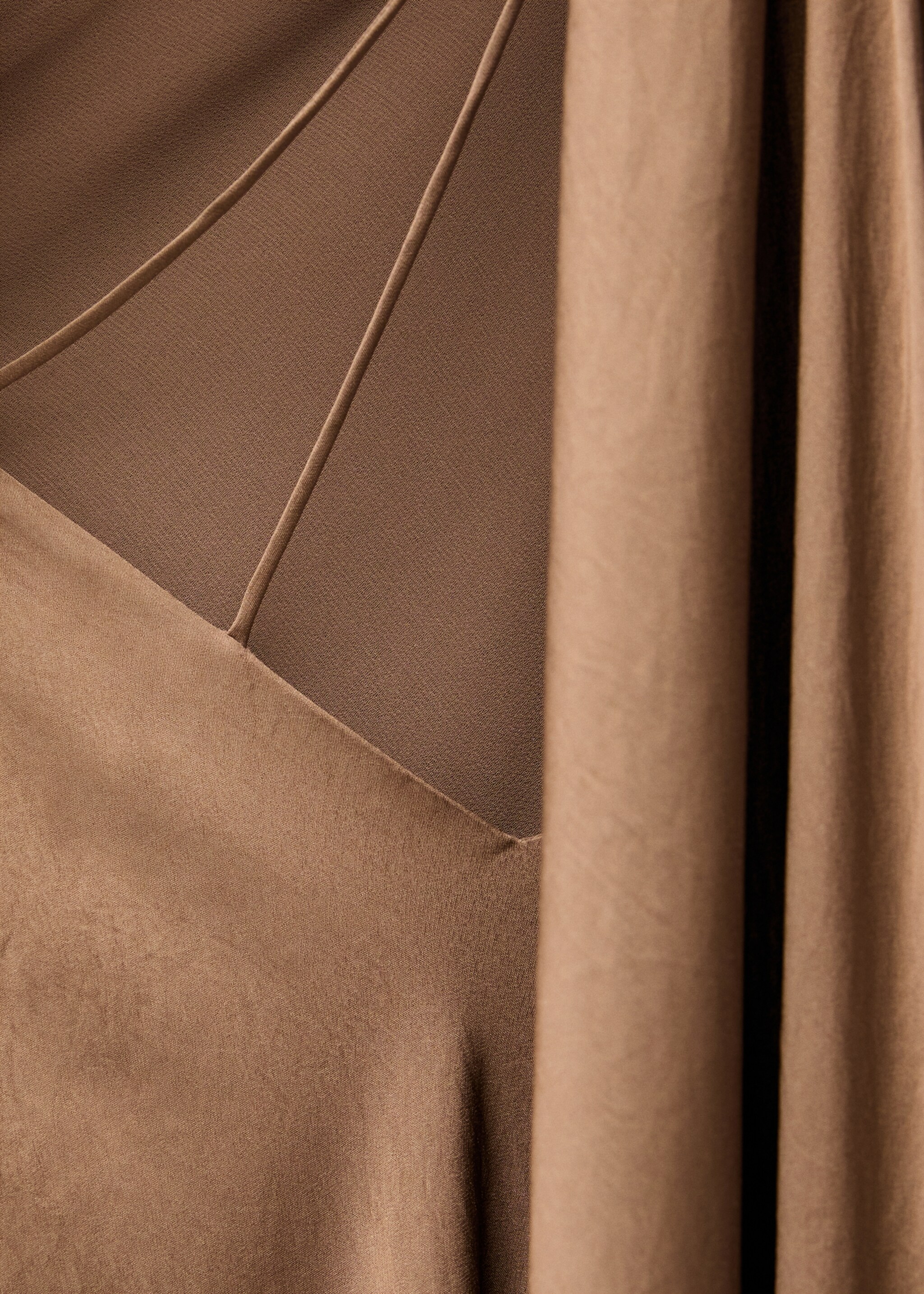 Lång asymmetrisk klänning cape - Detaljer om artikeln 8, Beige. Ref: 77039074-00.