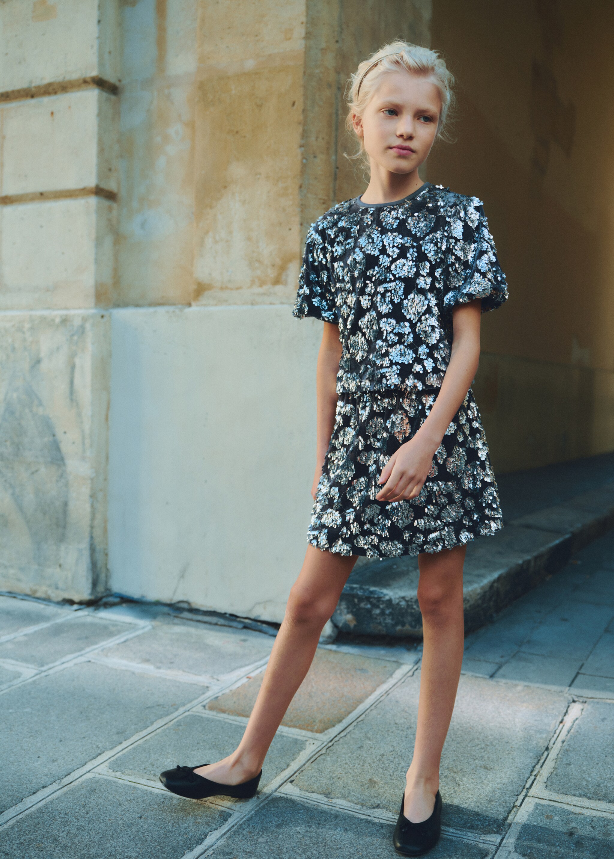 Sequin T-shirt - Details of the article 5, Blue. Ref: 77039232-00.