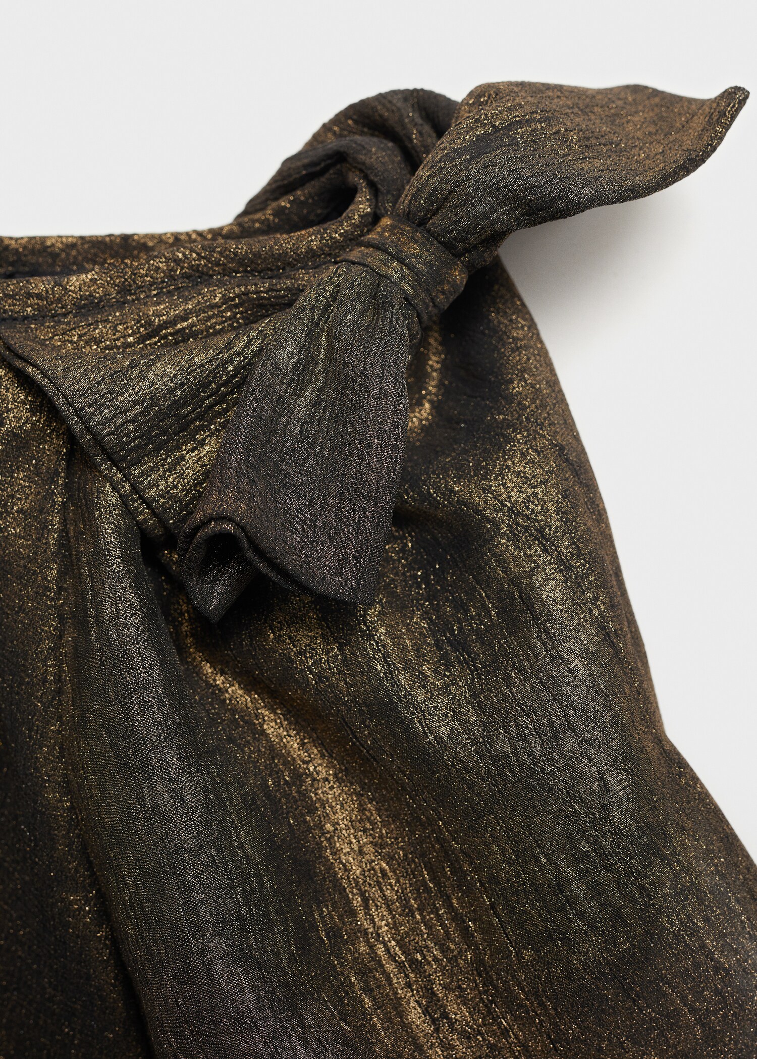 Blouse with metallic bow - Details of the article 8
