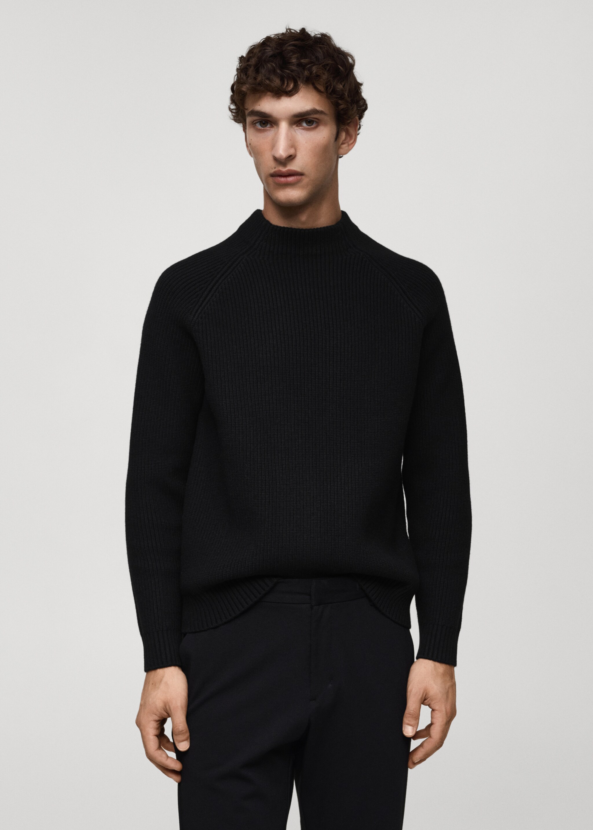Coolmax® breathable wool-blend sweater - Medium plane, Black. Ref: 77039241-00.