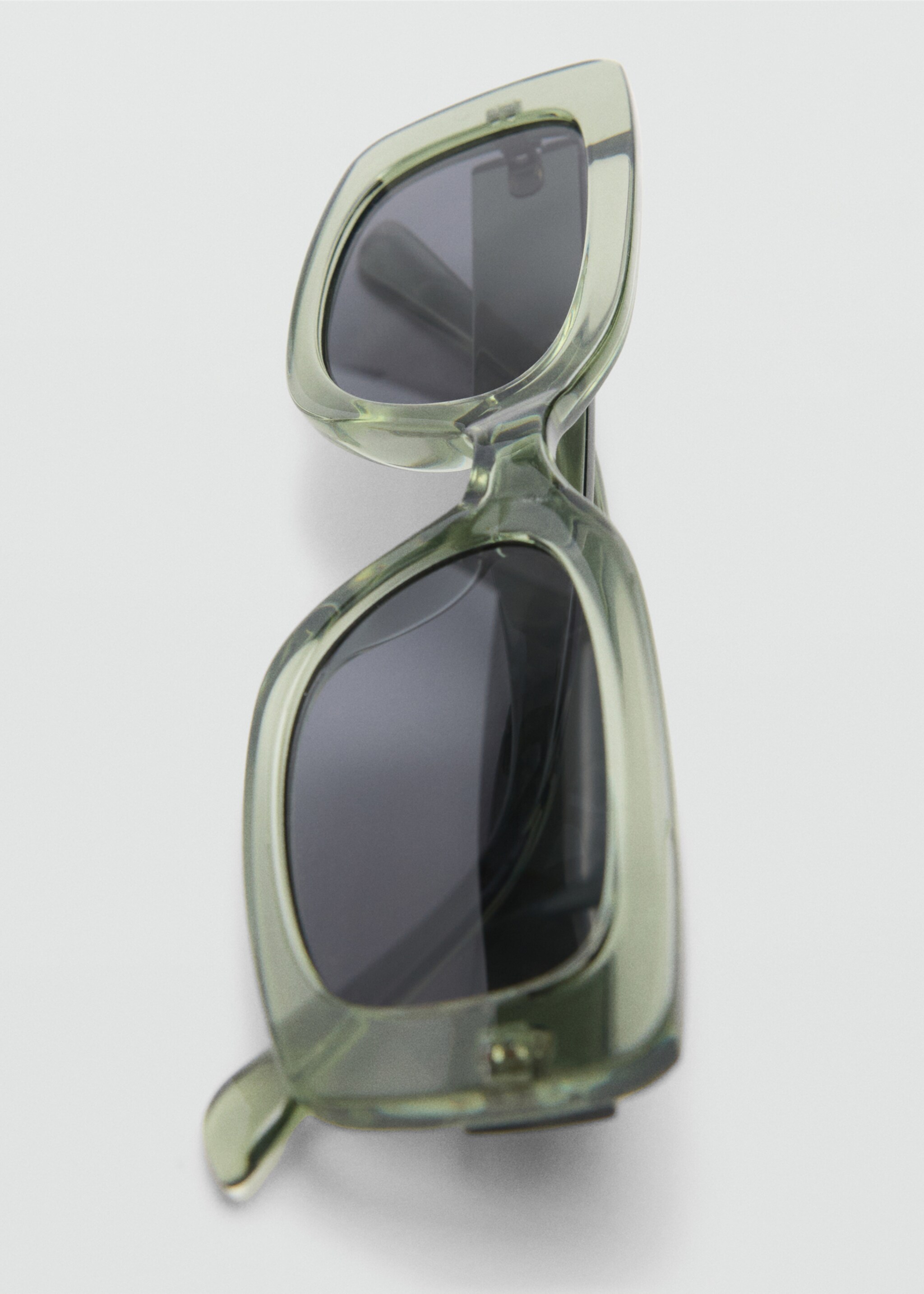 Resin frame sunglasses - Details of the article 2, Pastel Green. Ref: 77040219-00.