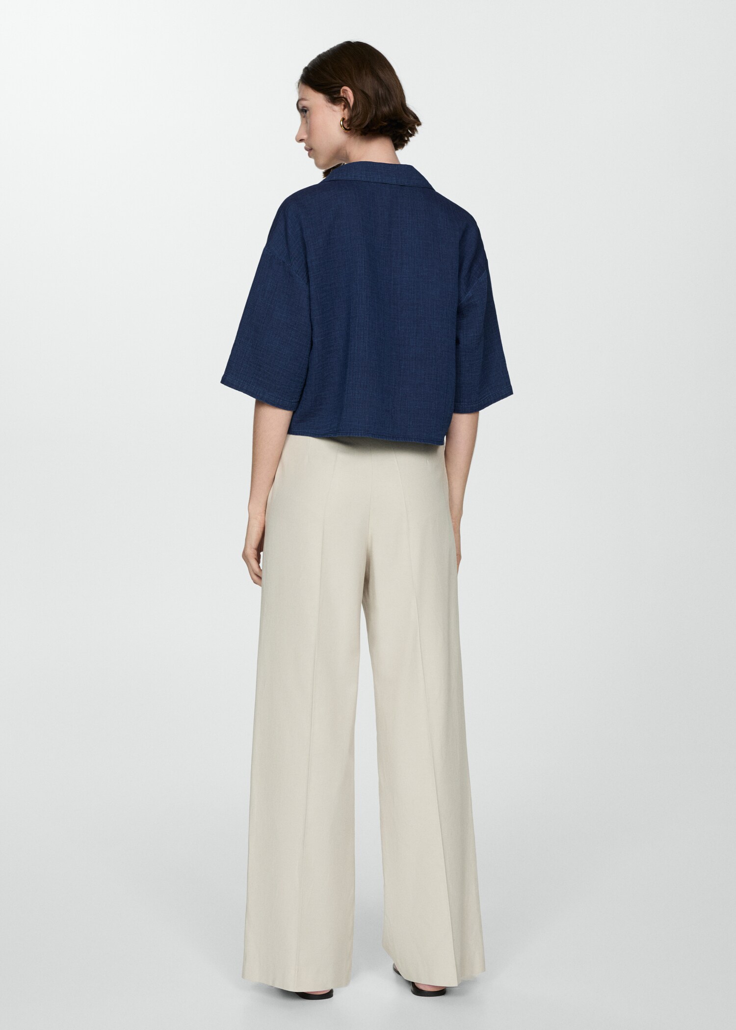 Short sleeved cotton shirt - Reverse of the article