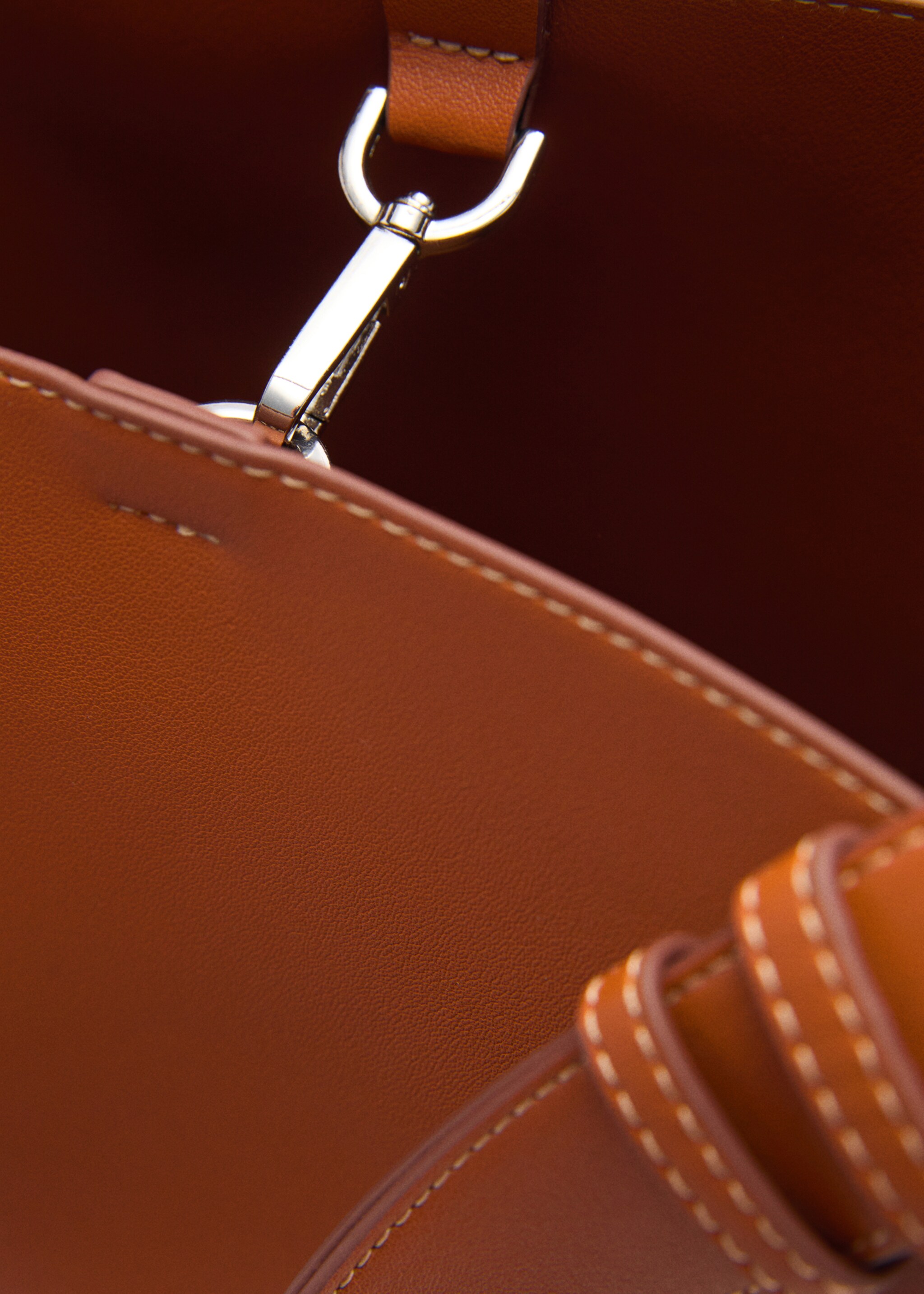 Short handle shopper bag - Details of the article 2, Leather. Ref: 77040263-00.