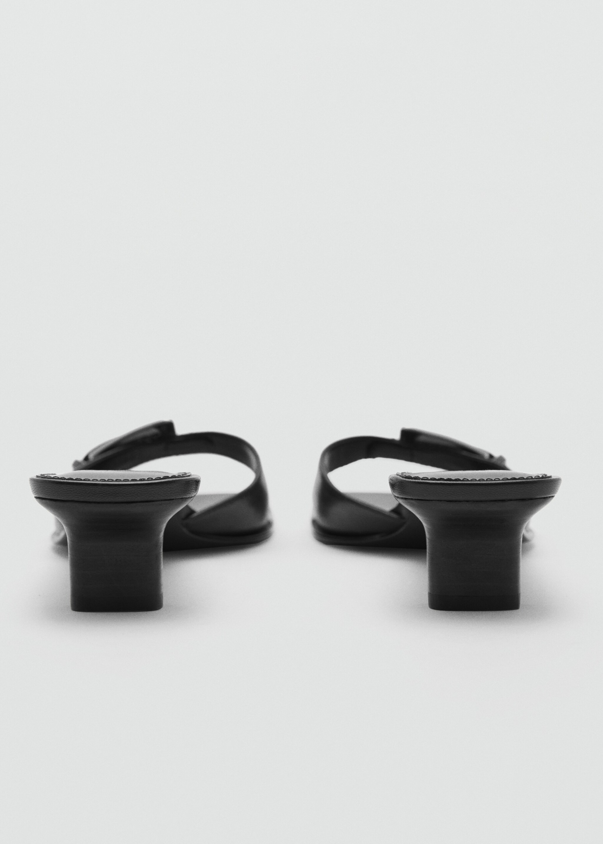 Buckle leather sandals - Details of the article 1