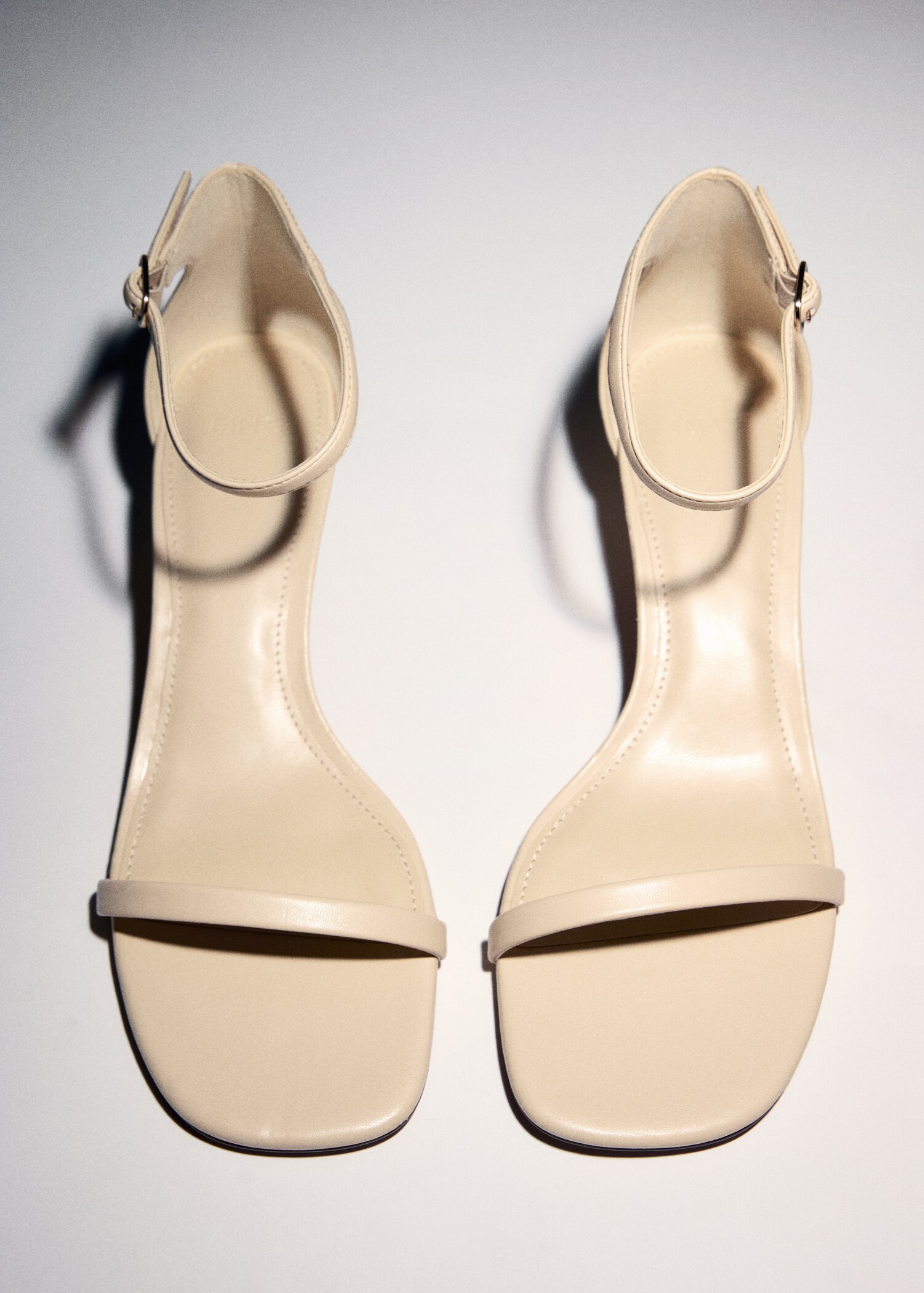 Strappy heeled sandals - Details of the article 5