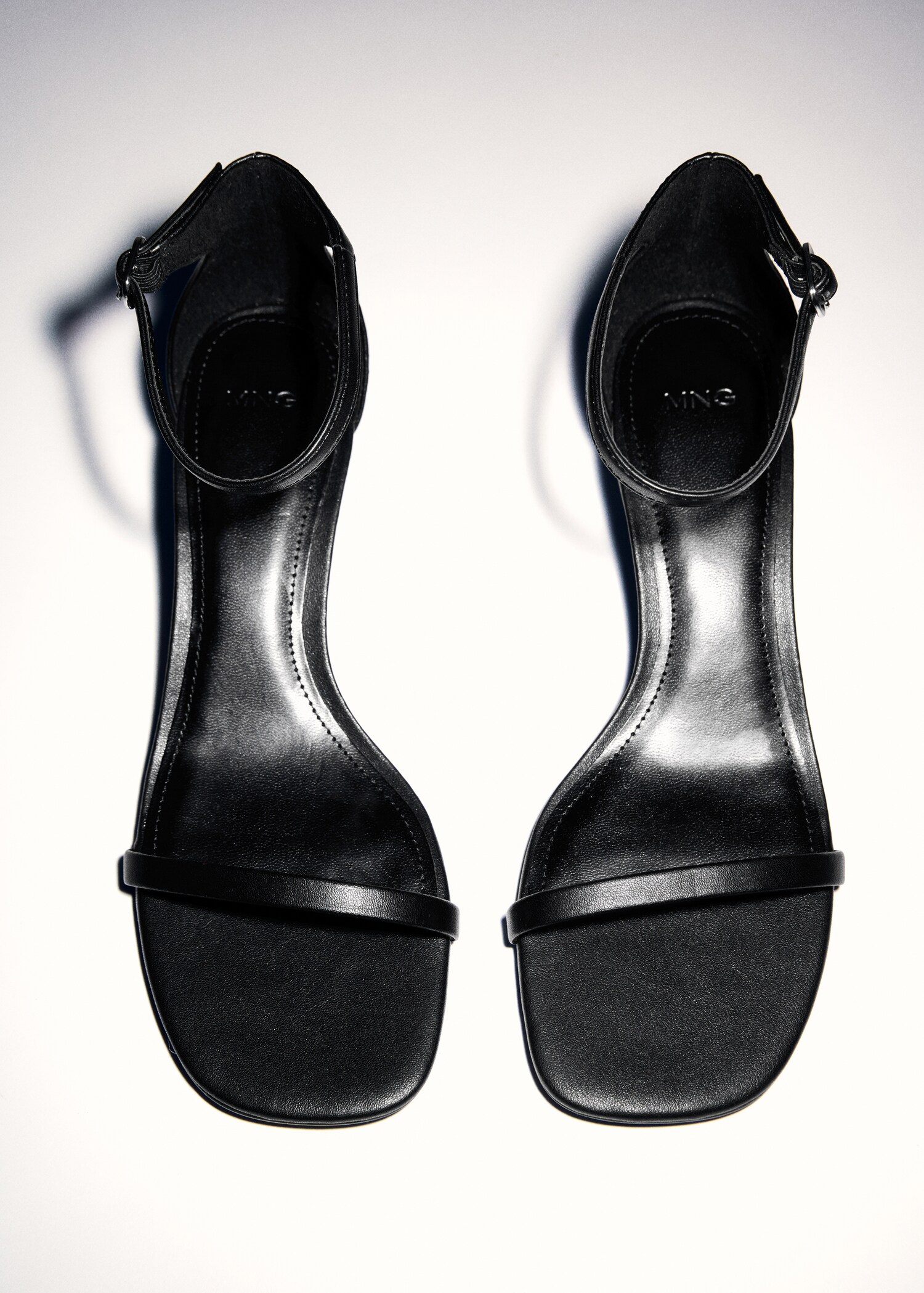 Strappy heeled sandals - Details of the article 5