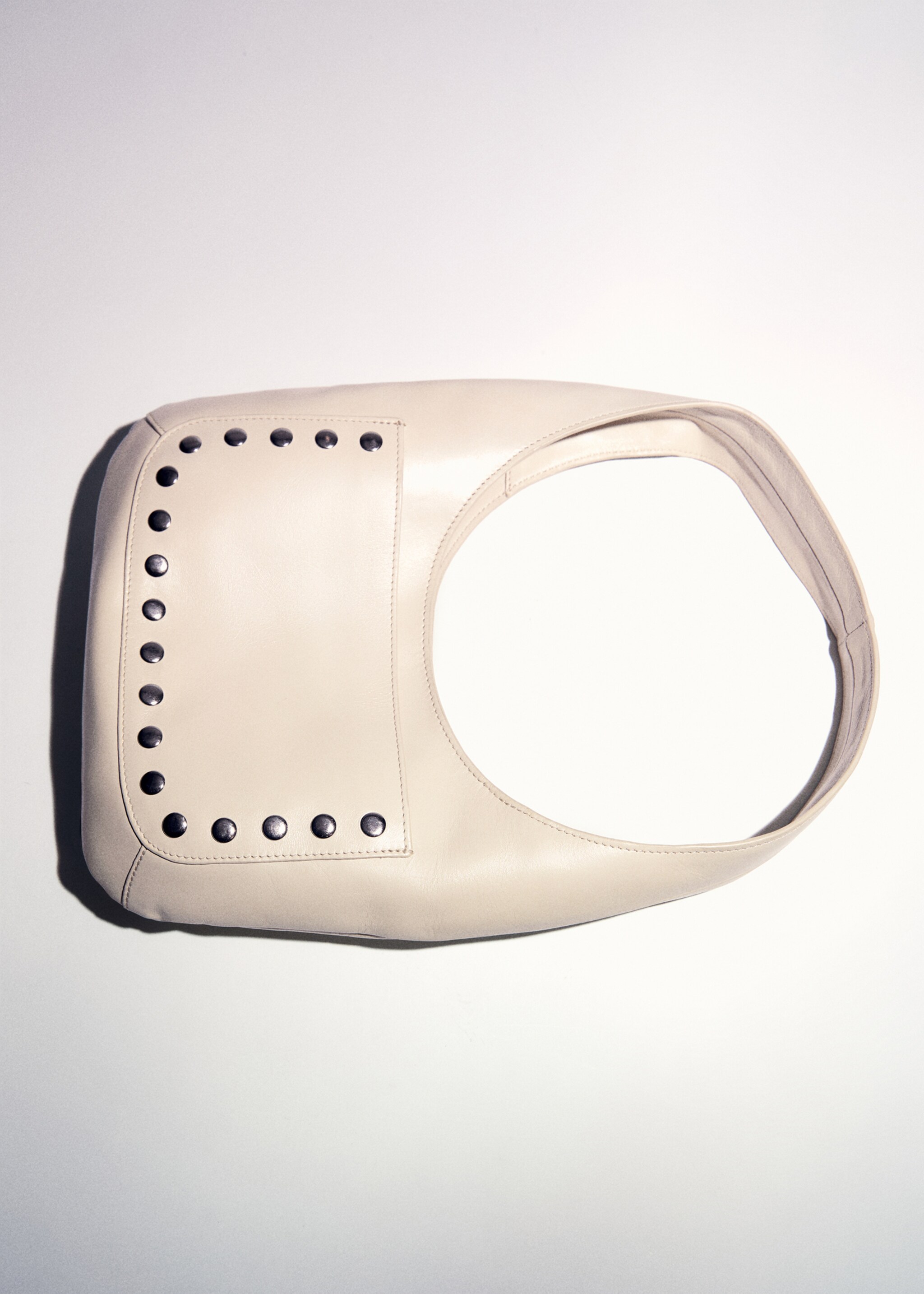 Stud leather bag - Details of the article 5