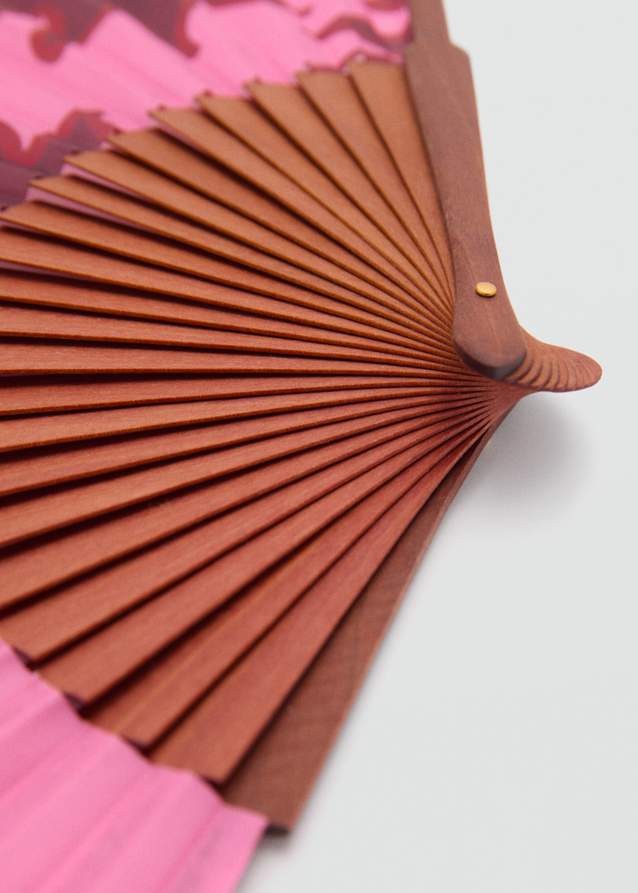 Éventail en bois - Détail de l'article 1, Fuchsia. Ref: 77040275-00.