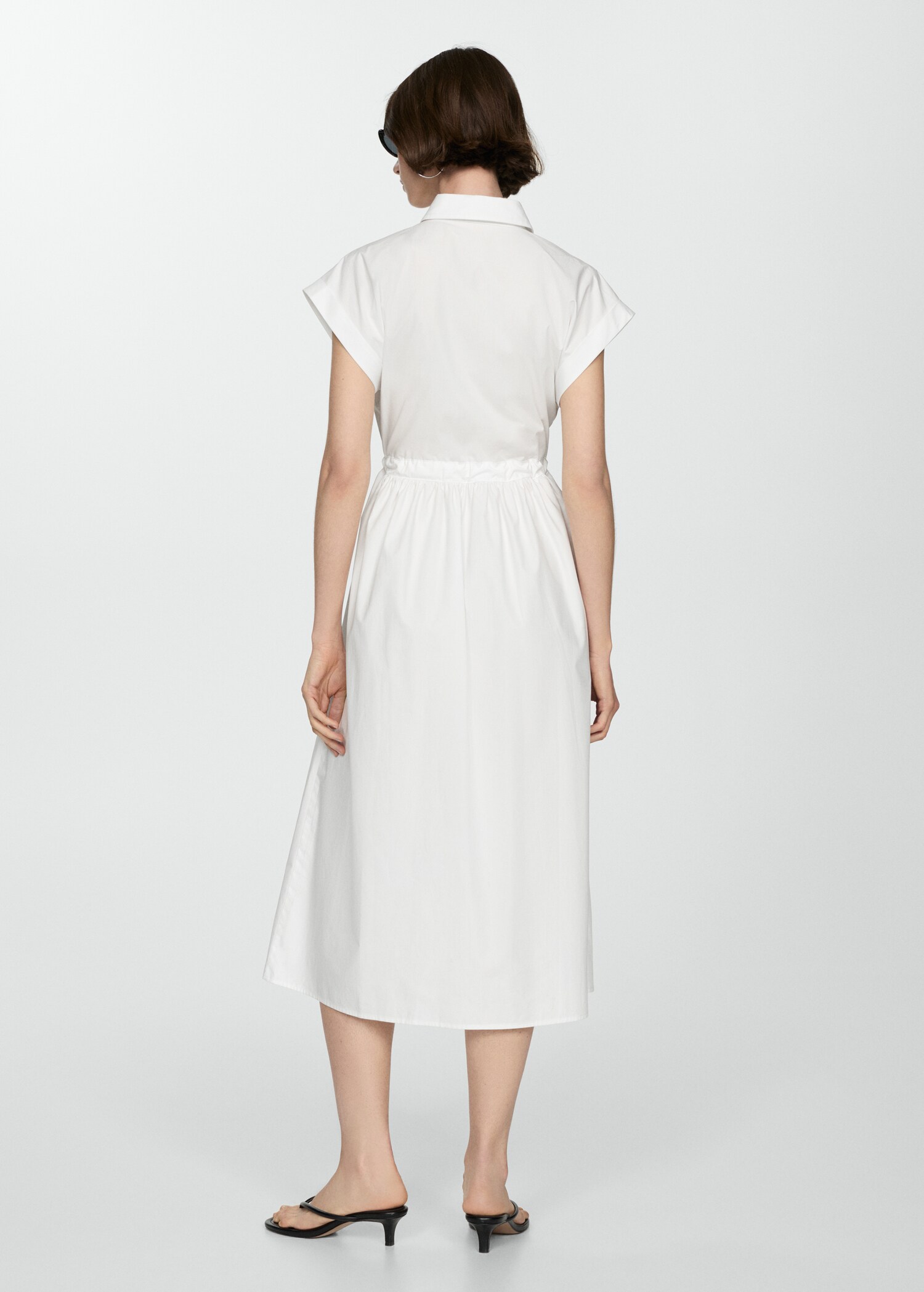 Hemdblusenkleid mit geraffter Taille - Rückseite des Artikels